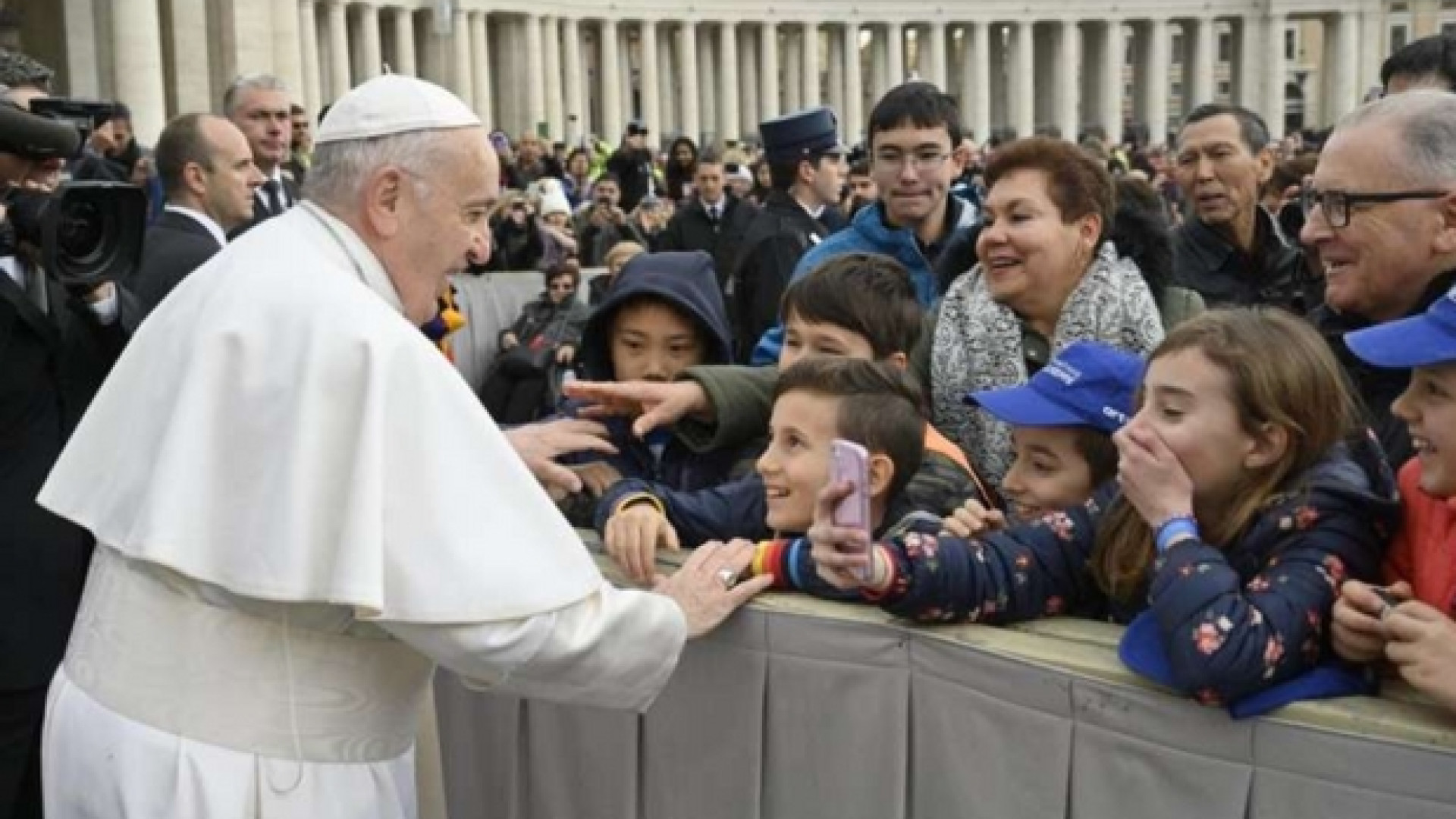 Immagine di Papa: il cibo non è proprietà privata ma è provvidenza da condividere
