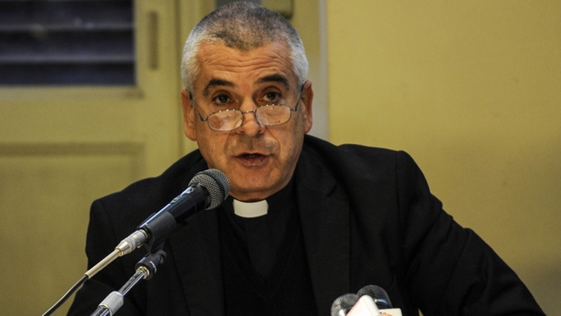 Immagine di Don Soddu: «I nostri sassi di carità per cambiare l'Italia che odia»