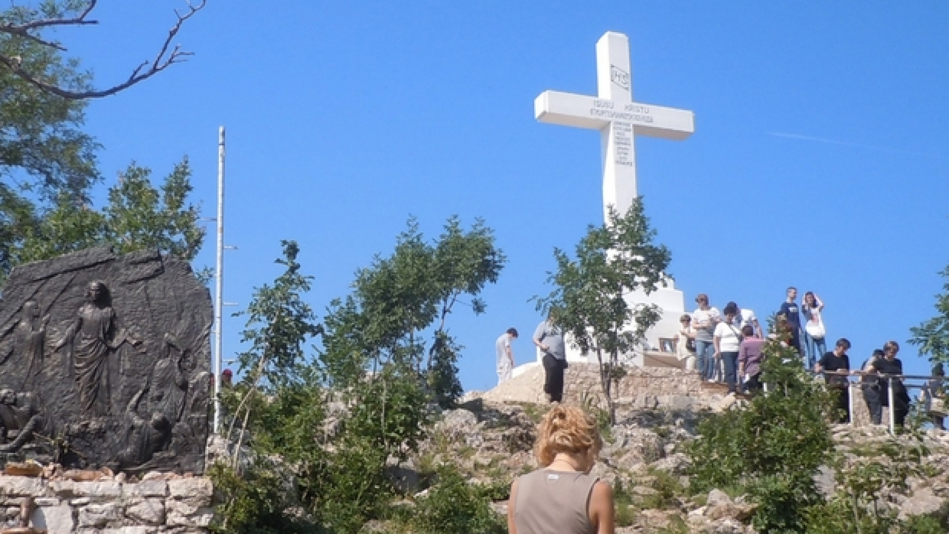 Immagine di Parla monsignor Hoser: Medjugorje segno di una Chiesa viva