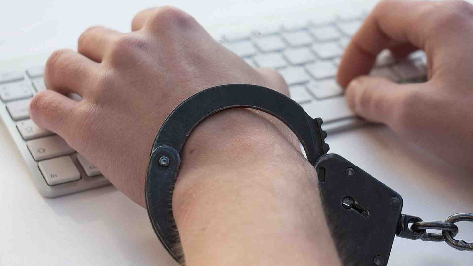 Immagine di Scuotere la Generazione H dall'isolamento digitale