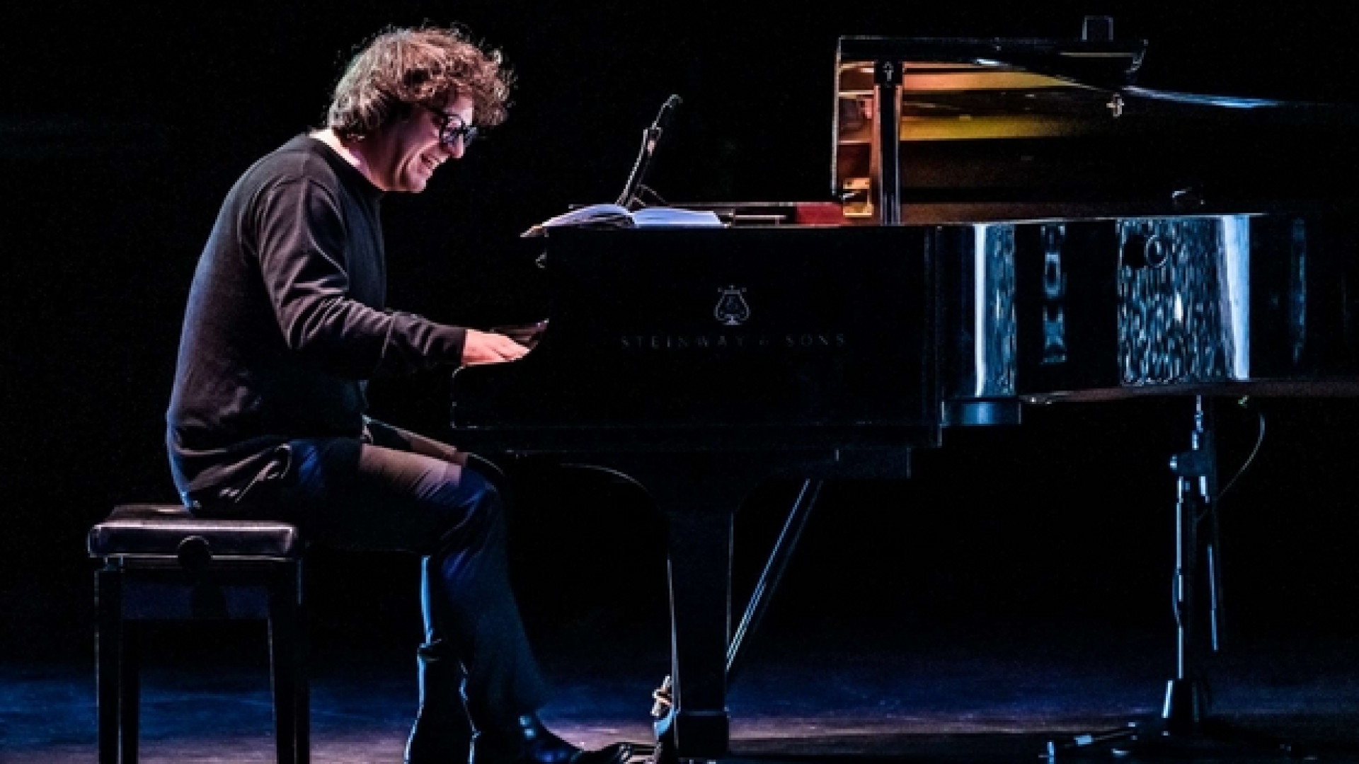 Immagine di Remo Anzovino: «Le note del mio pianoforte per colorare Gauguin»