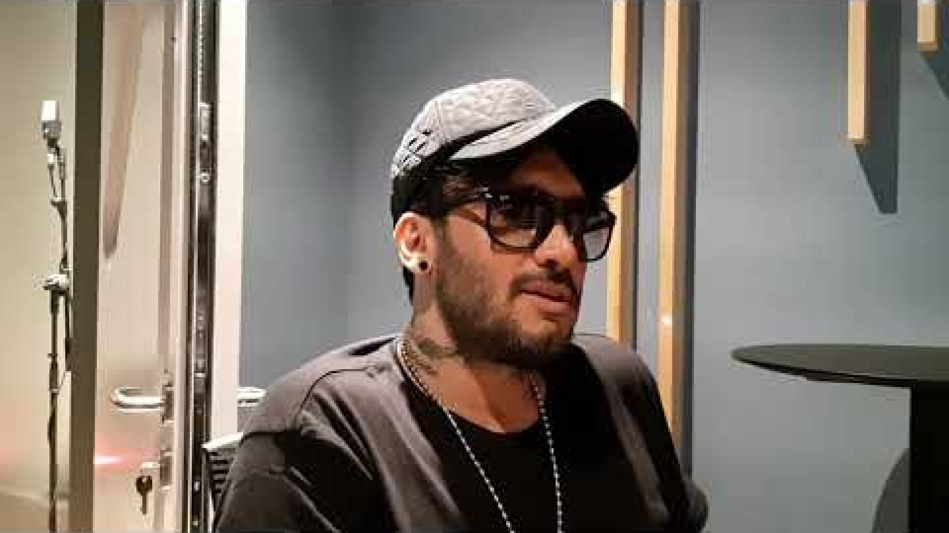 Immagine di Fabrizio Moro: mi ha salvato la fede e credere in me