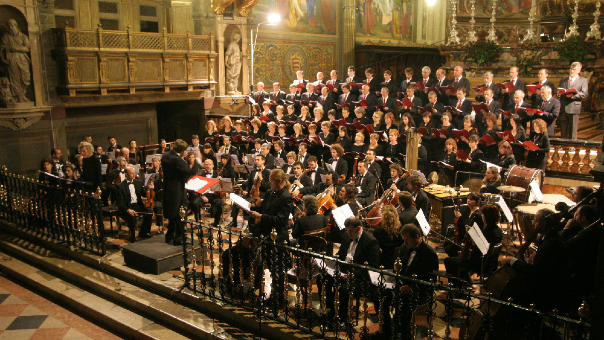 Immagine di A più voci, in "Santo Giubilo"