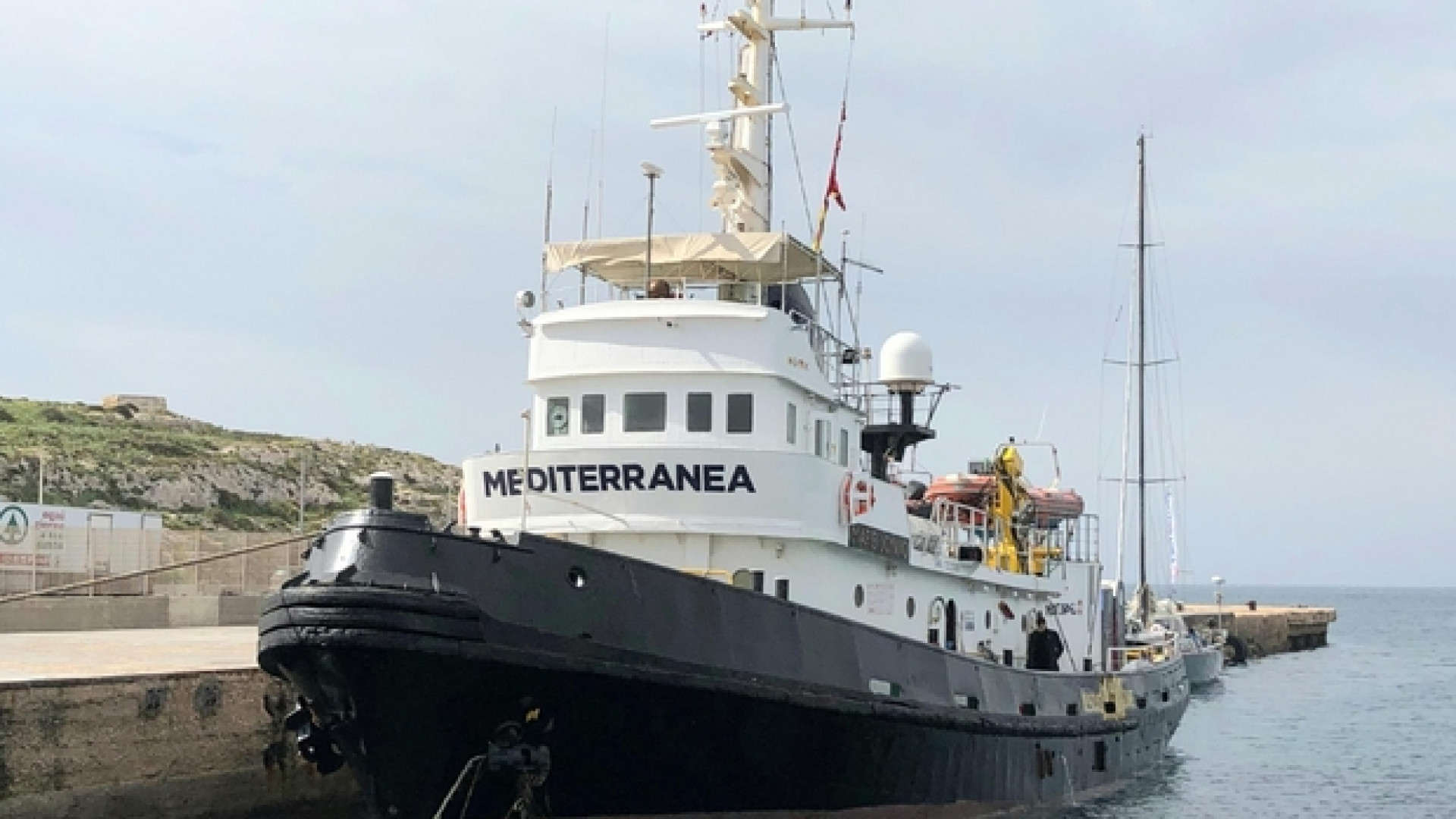 Immagine di Migranti, così Roma comanda la Libia. La verità sui respingimenti / Audio