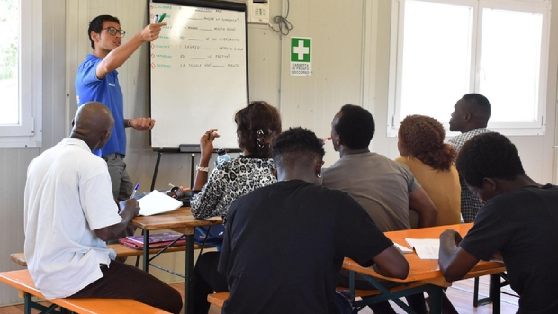 Immagine di Integrazione cancellata per legge. Salvini sprezzante con le reti di carità