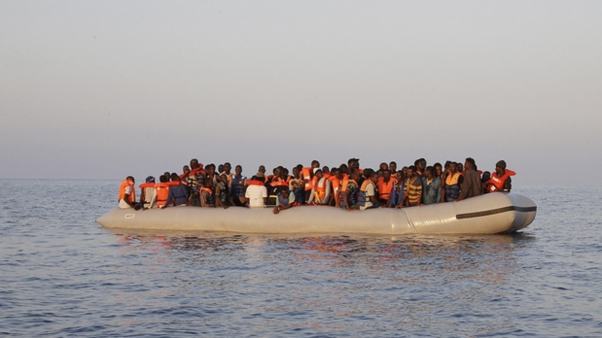 Immagine di Affonda barcone di migranti nel mar Egeo, morti cinque bambini e quattro donne