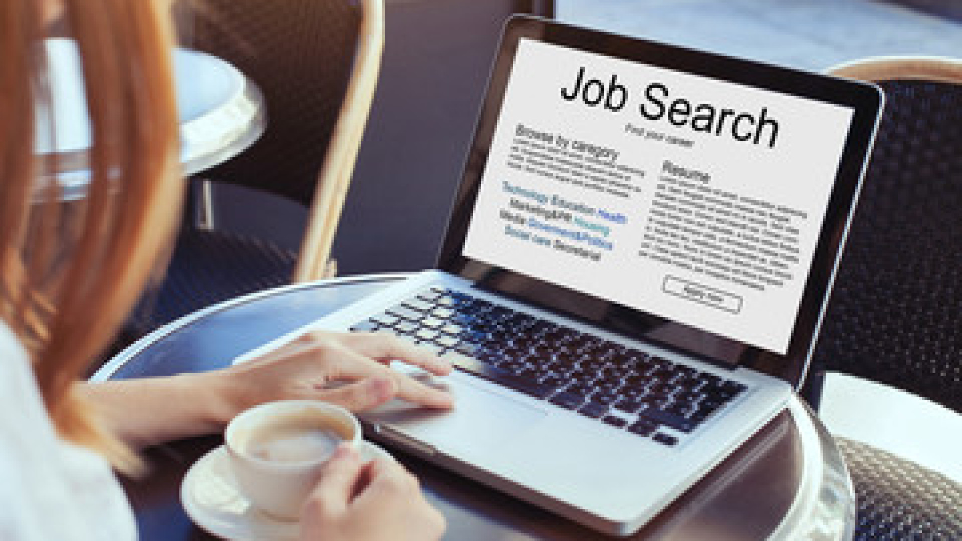 Immagine di Quattro italiani su dieci cercano lavoro sui portali