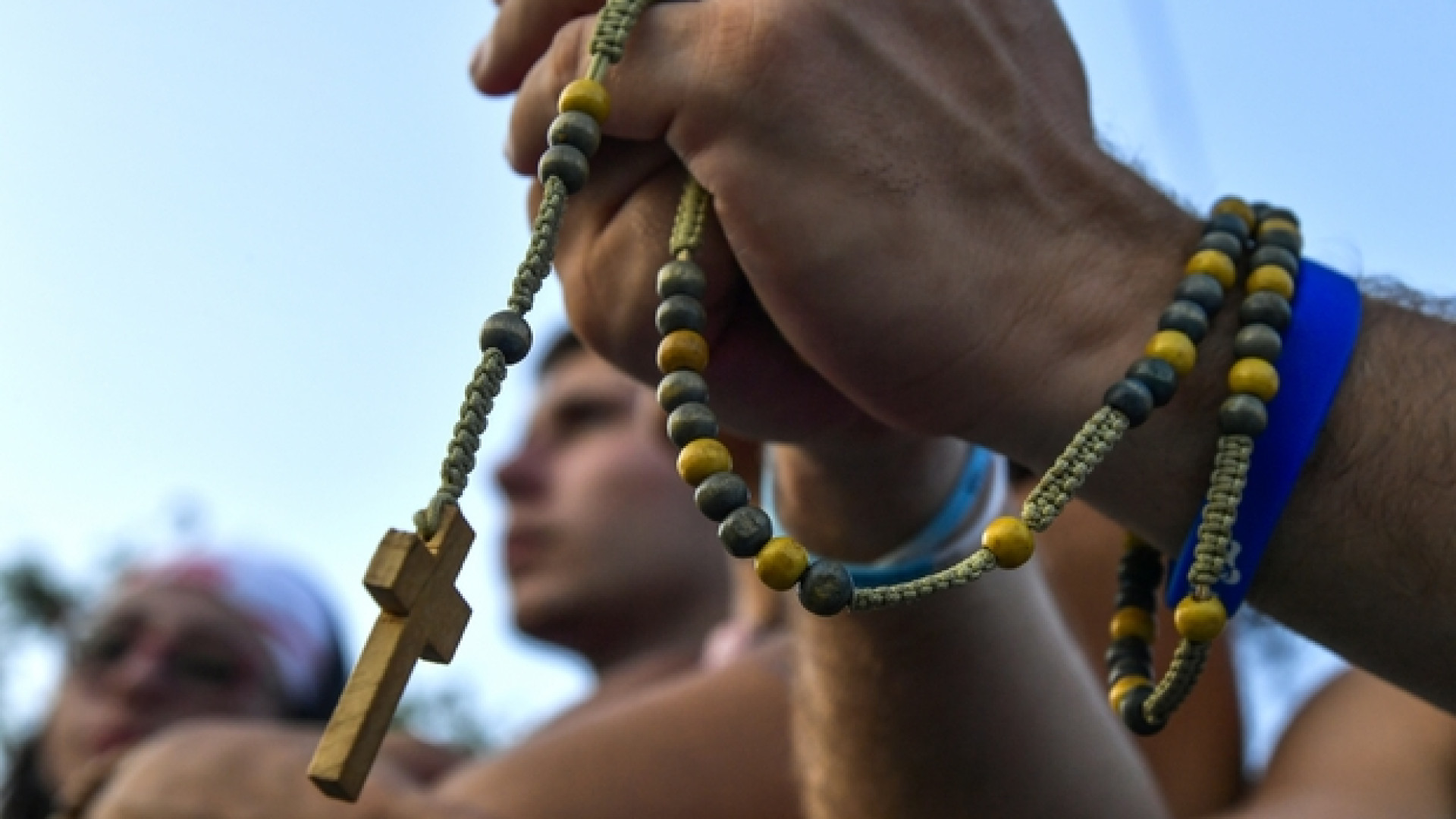 Immagine di Rosario in piazza, voci e critiche dal mondo cattolico