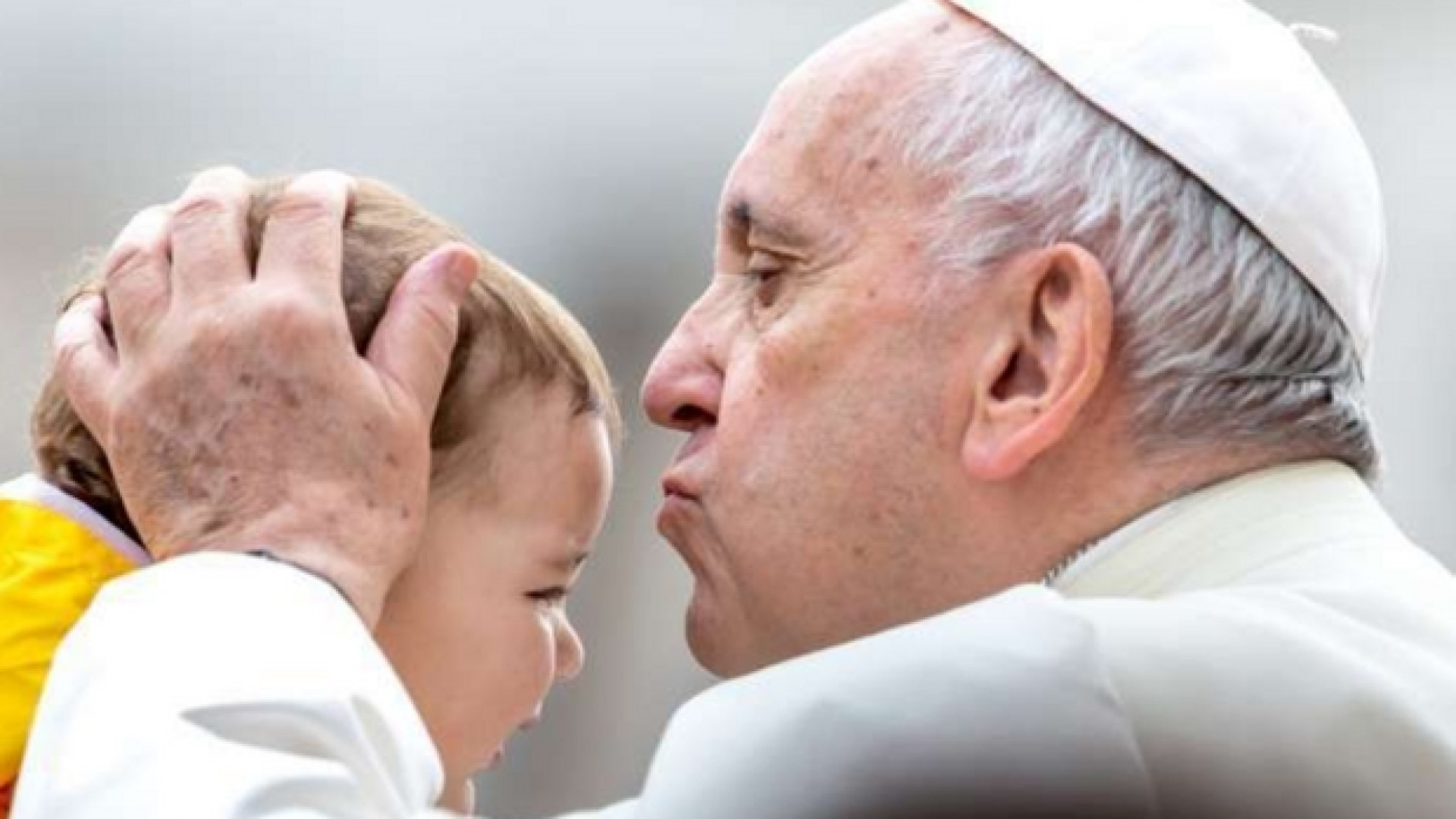Immagine di Il Papa: l'aborto non è mai la risposta. «No alla mentalità eugenetica»