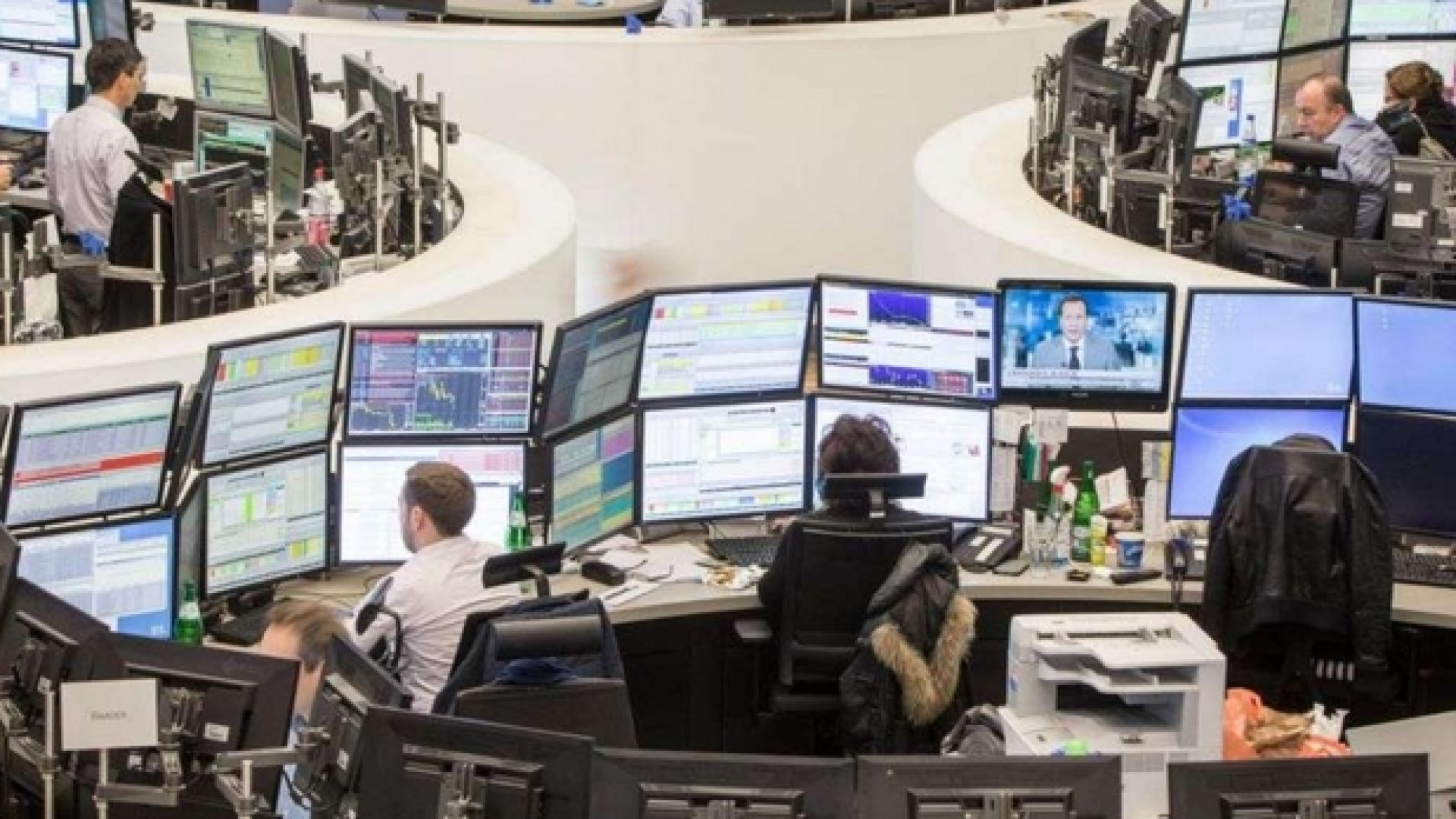 Immagine di Le Borse Ue aprono in rialzo dopo un voto in cui i sovranisti non sfondano