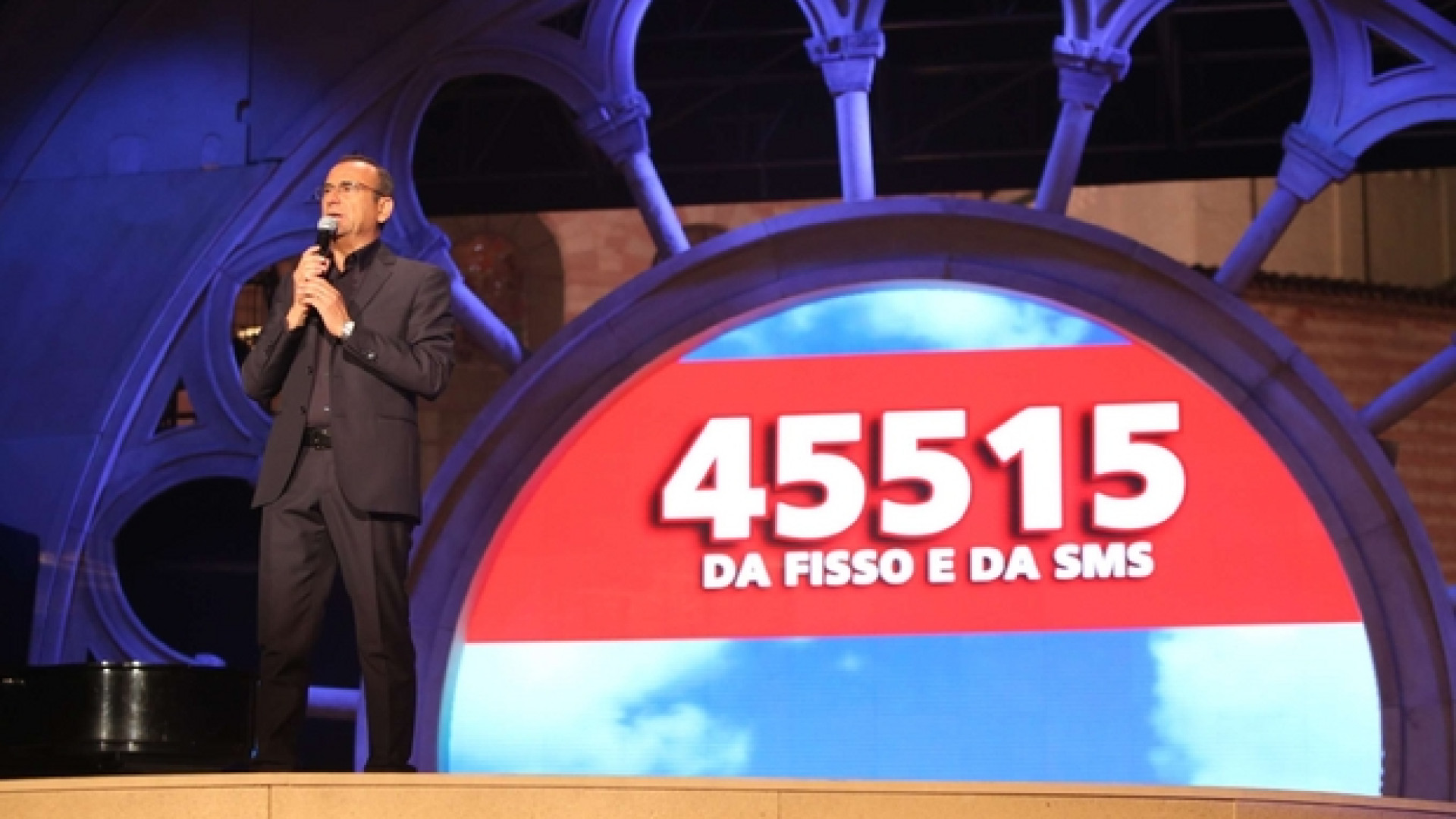 Immagine di Carlo Conti: Con il cuore ad Assisi. E resto in Rai»