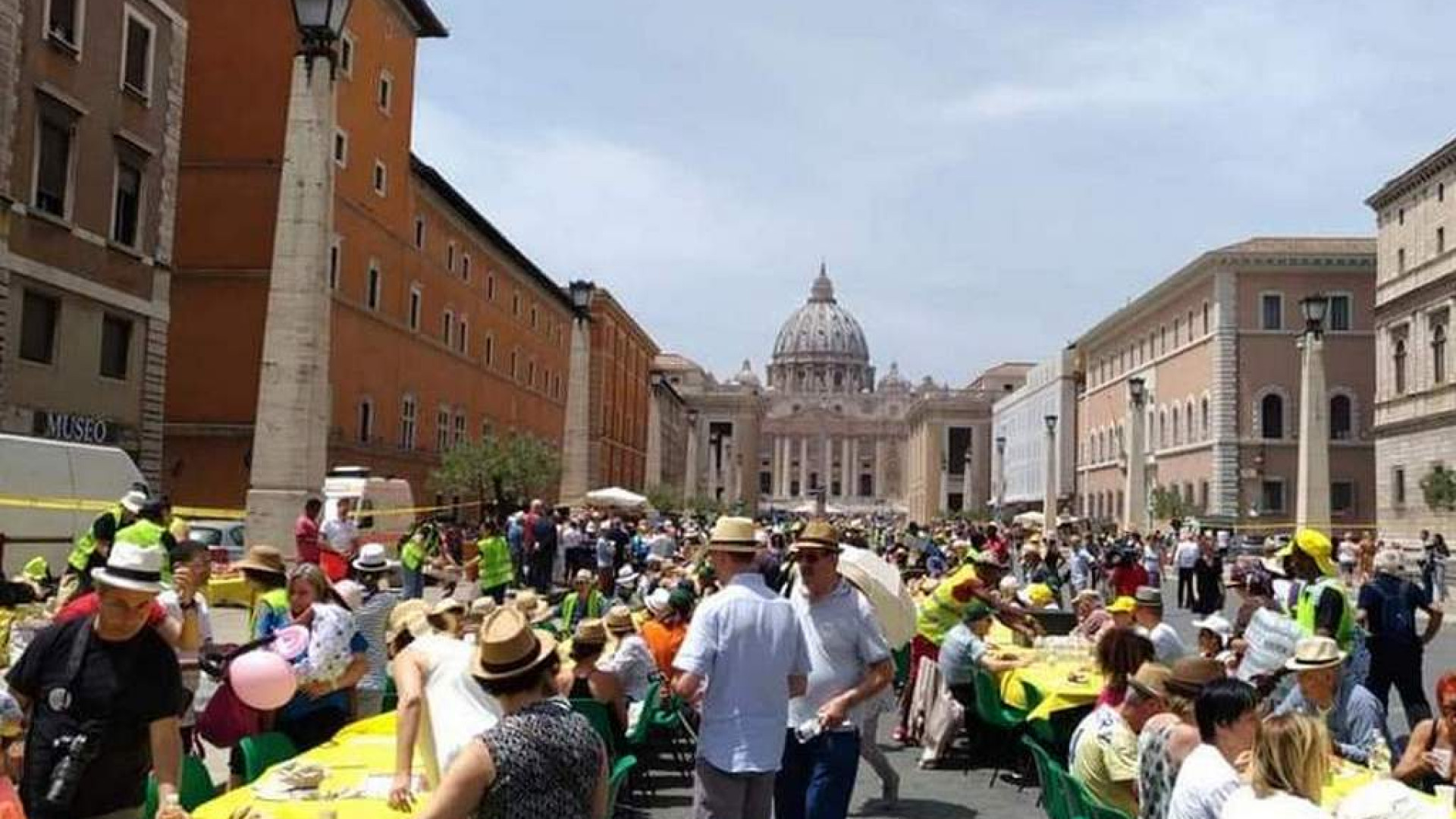 Immagine di Una grande Tavolata senza muri in 25 città italiane. Come una famiglia