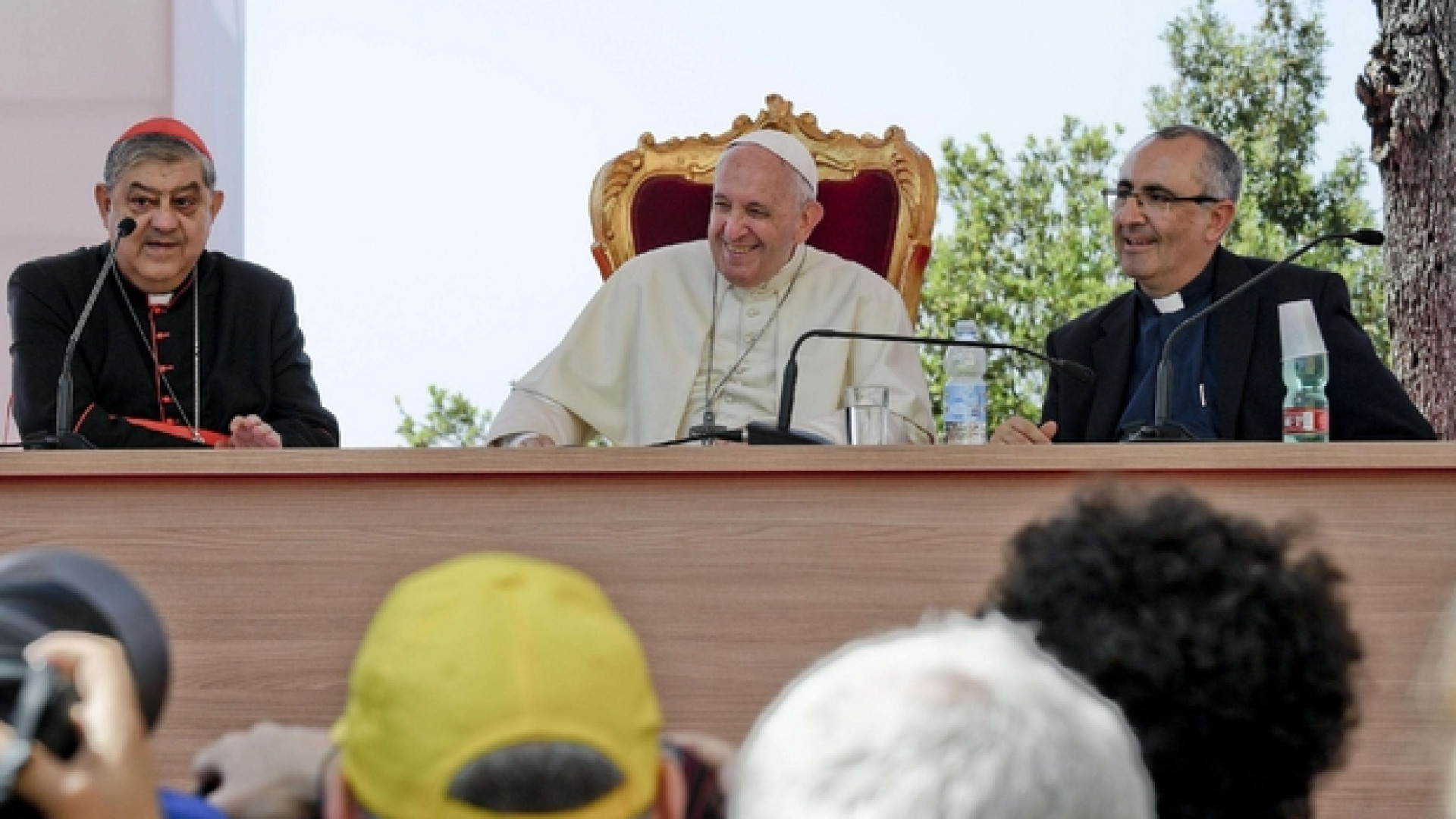 Immagine di Il Papa a Napoli: Mediterraneo laboratorio di dialogo