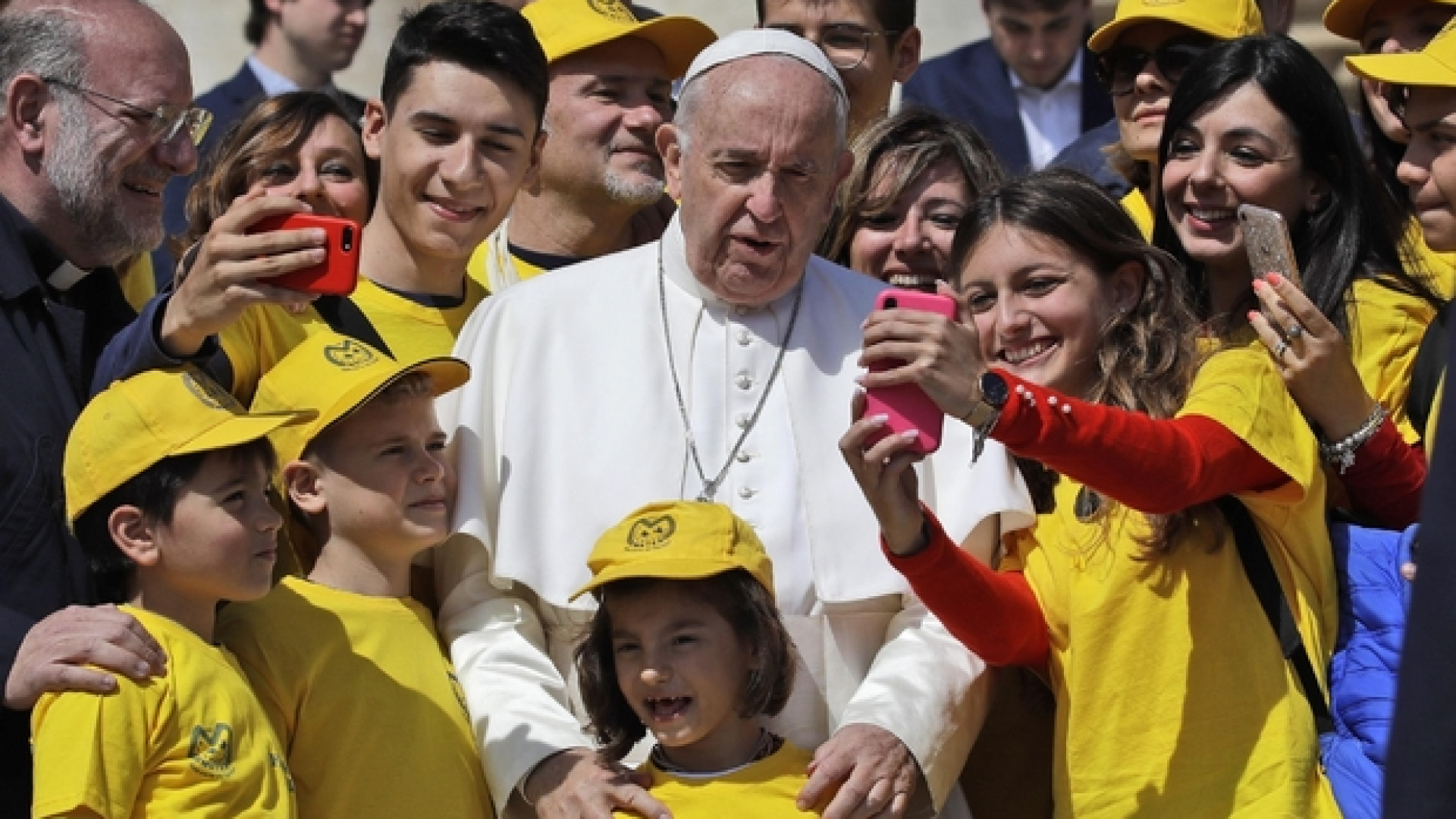 Immagine di Il Papa ai giovani: siate messaggio di unità in un mondo che si divide
