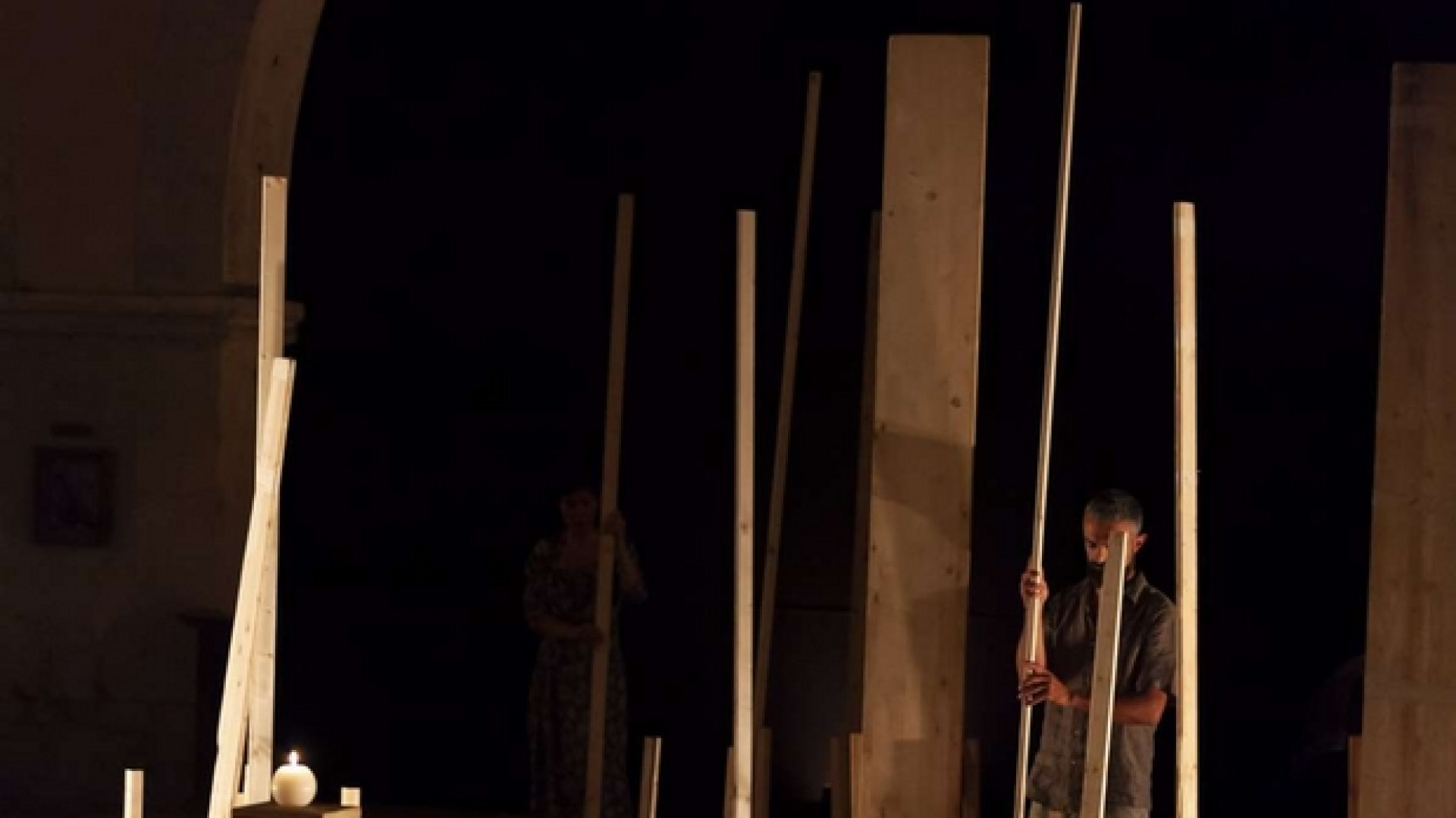 Immagine di Tra sacro e civile il teatro cerca l'uomo