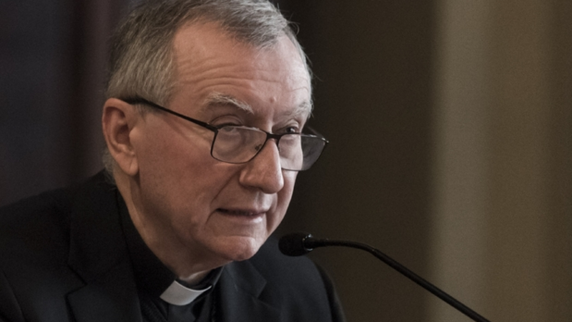 Immagine di Parolin: la politica non dimentichi solidarietà e attenzione agli altri