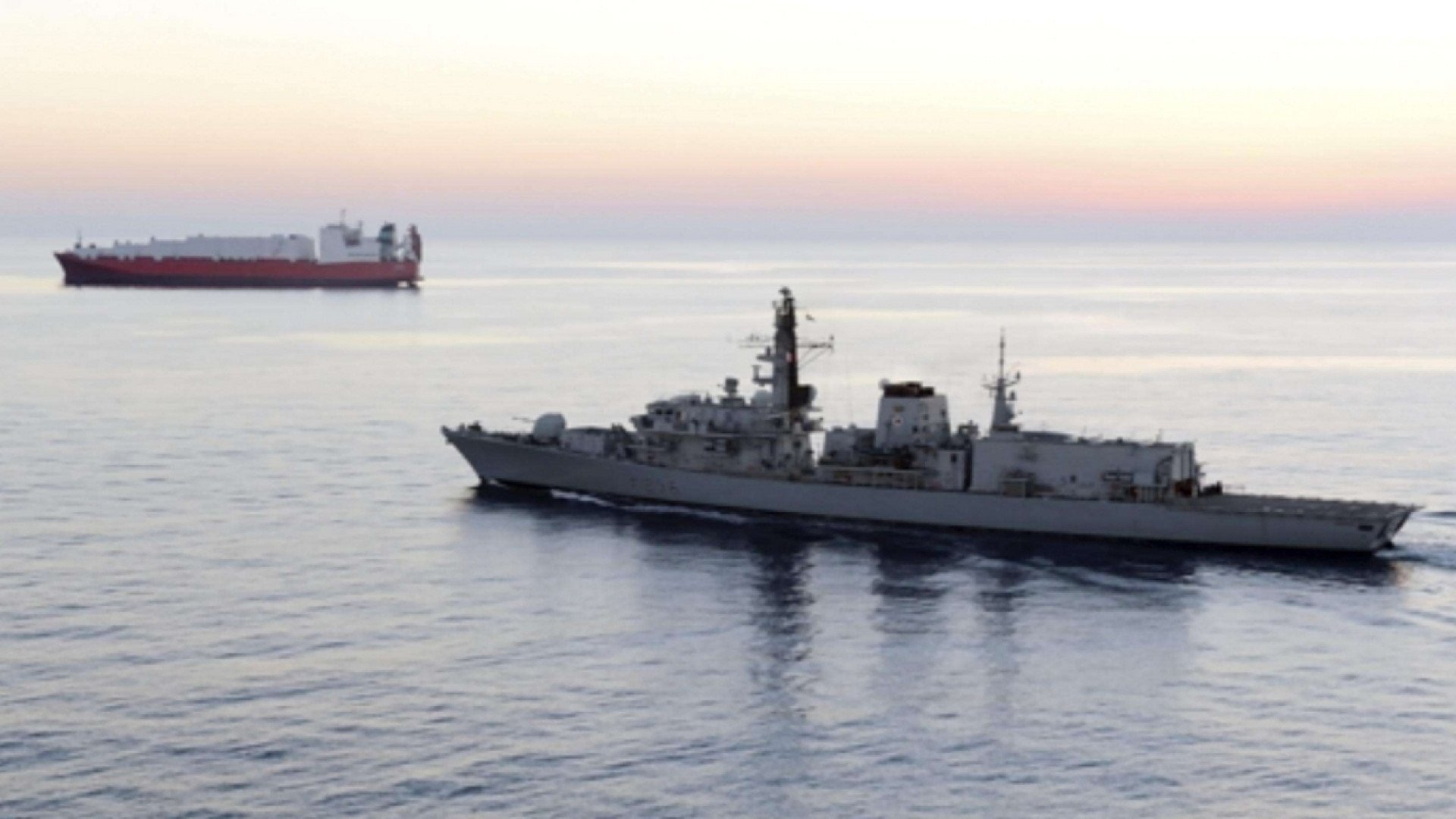 Immagine di Golfo Persico, navi iraniane tentano il sequestro di una petroliera inglese