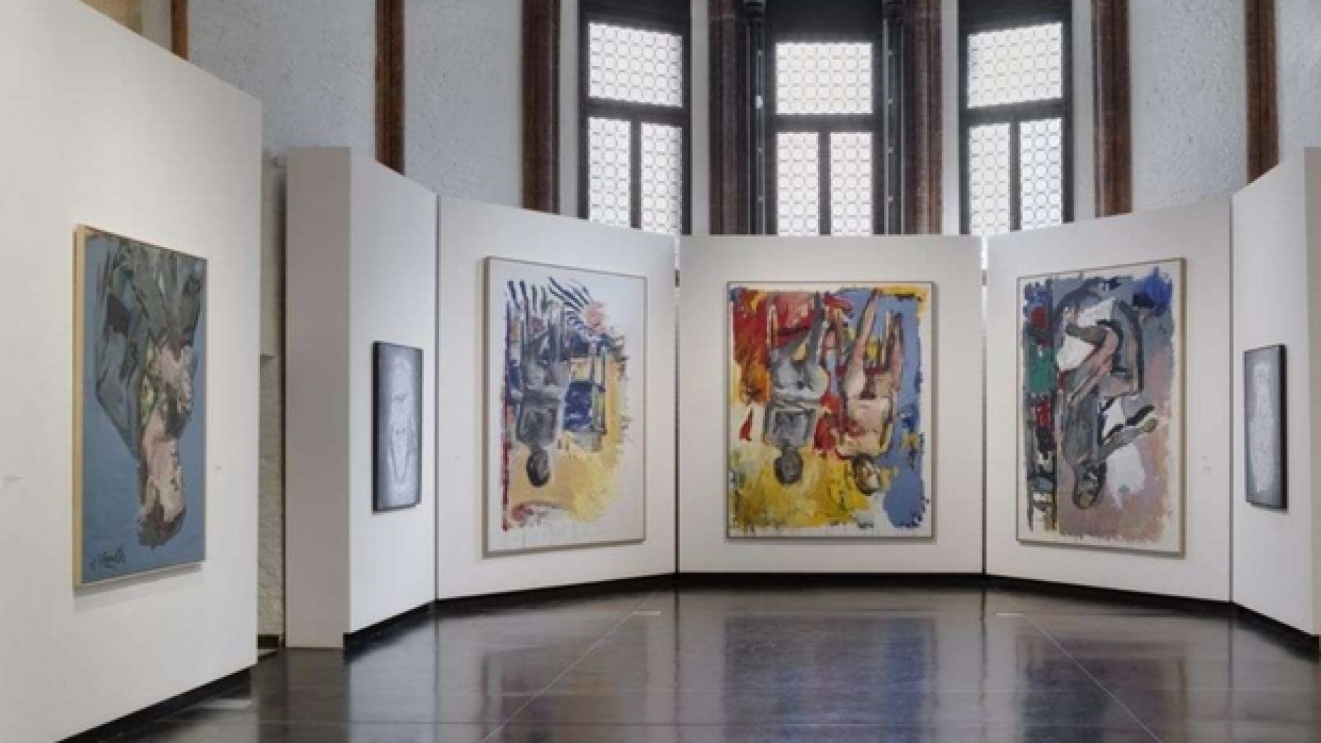 Immagine di Baselitz, ritratti a testa in giù: dal gesto eretico all'accademismo