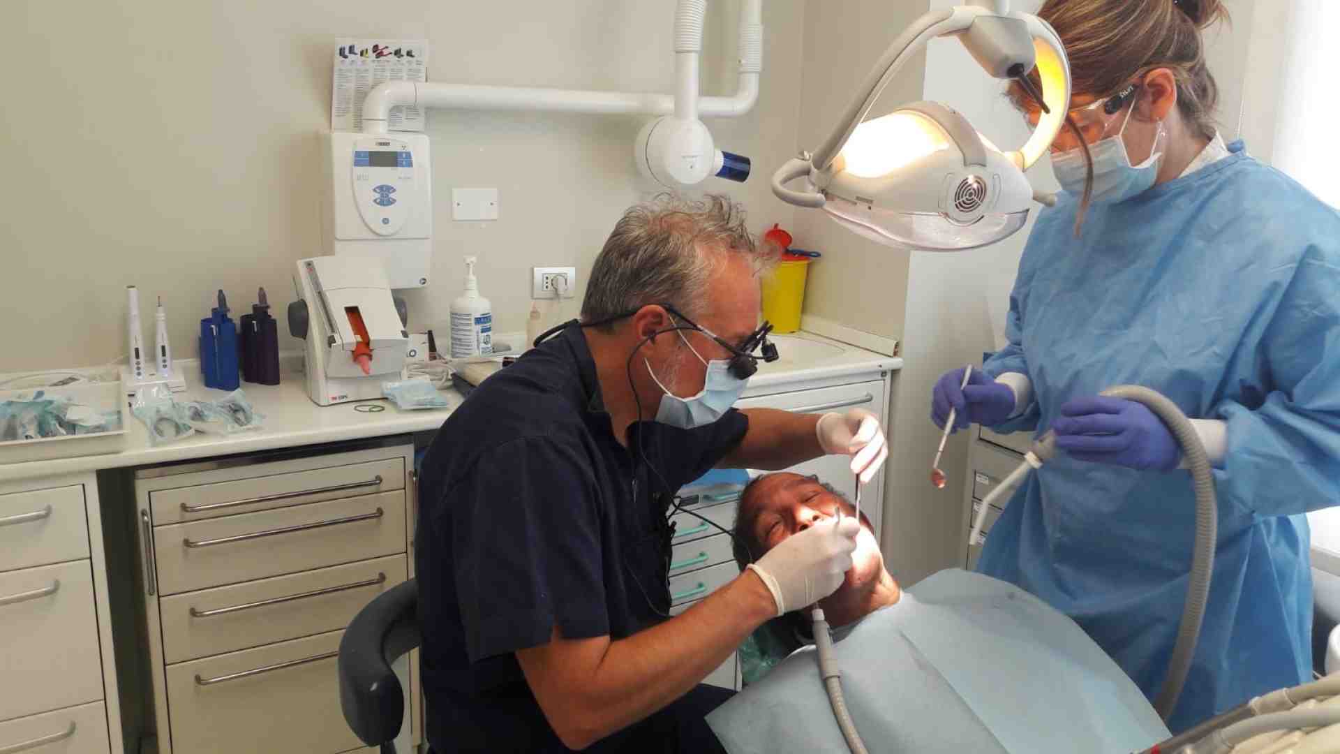 Immagine di Dentisti veronesi volontari per i più poveri