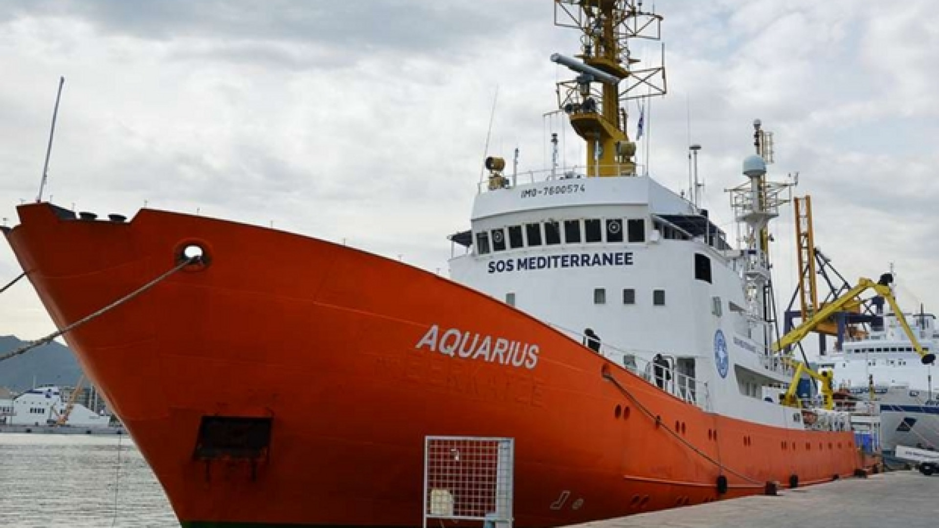 Immagine di Torna in mare la maxi-nave delle Ong