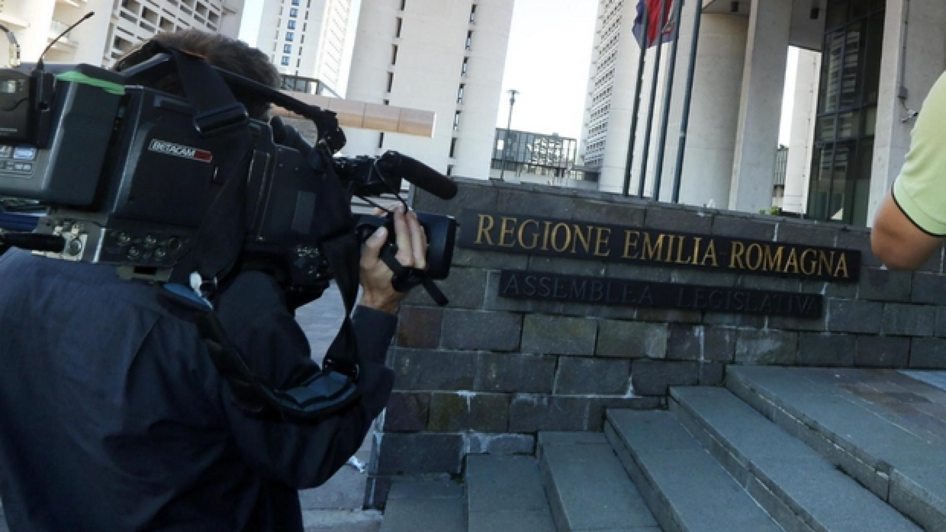 Immagine di Legge antidiscriminazioni in Emilia, Pd schierato contro l'utero in affitto