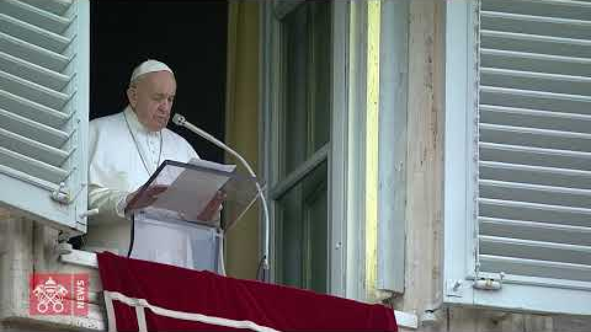 Immagine di Migranti, il dolore del Papa per la strage nel Mediterraneo