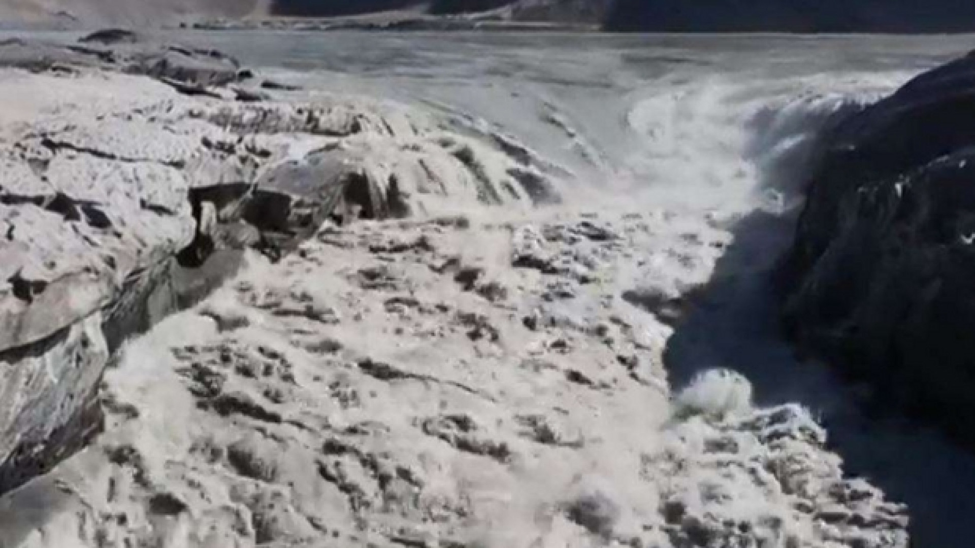 Immagine di I ghiacci della Groenlandia si sciolgono. In Nord Europa temperature record