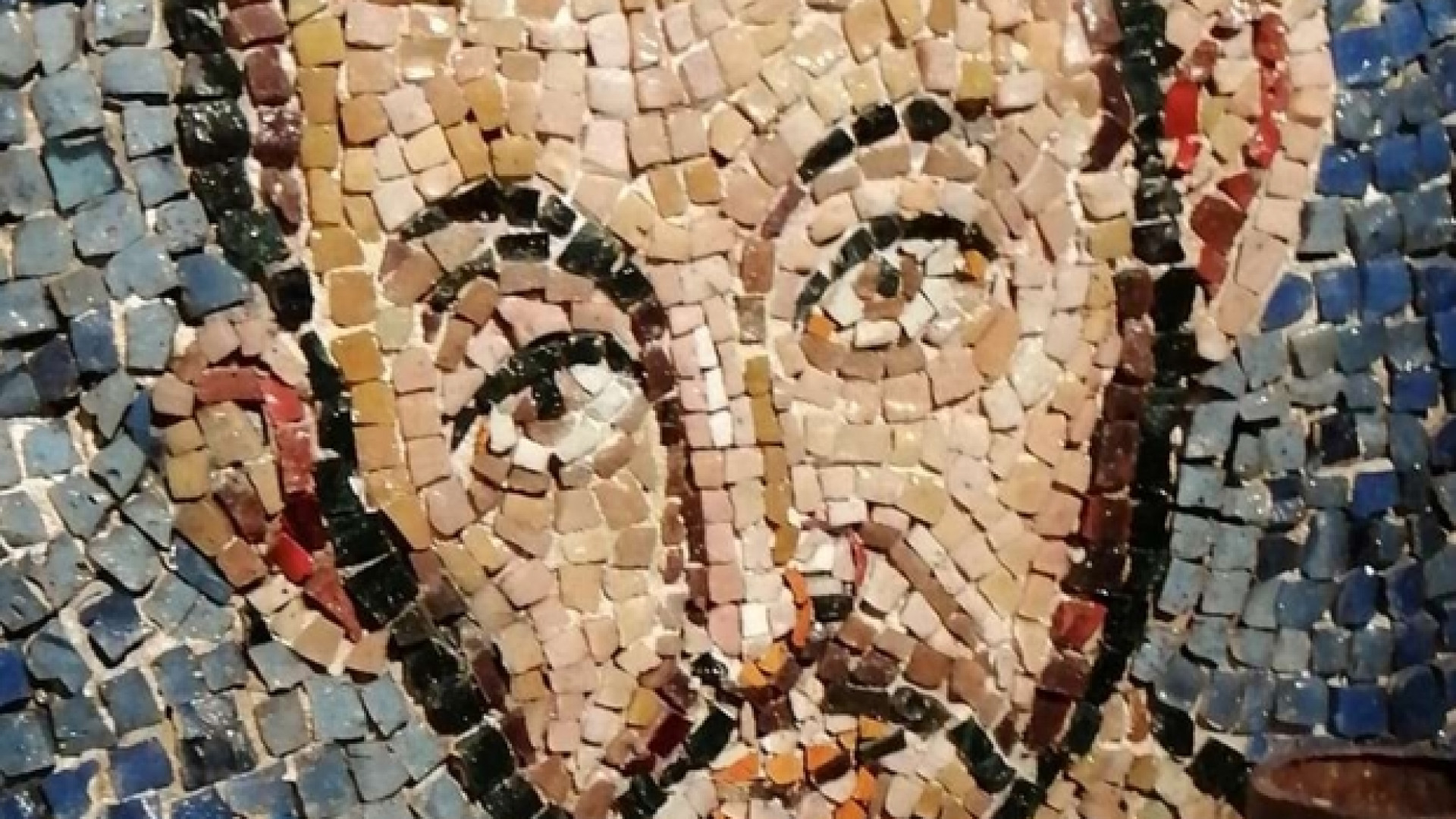 Immagine di Sant'Ambrogio ci mette la faccia. E si fa incontro a tutti. Anche ai ciechi