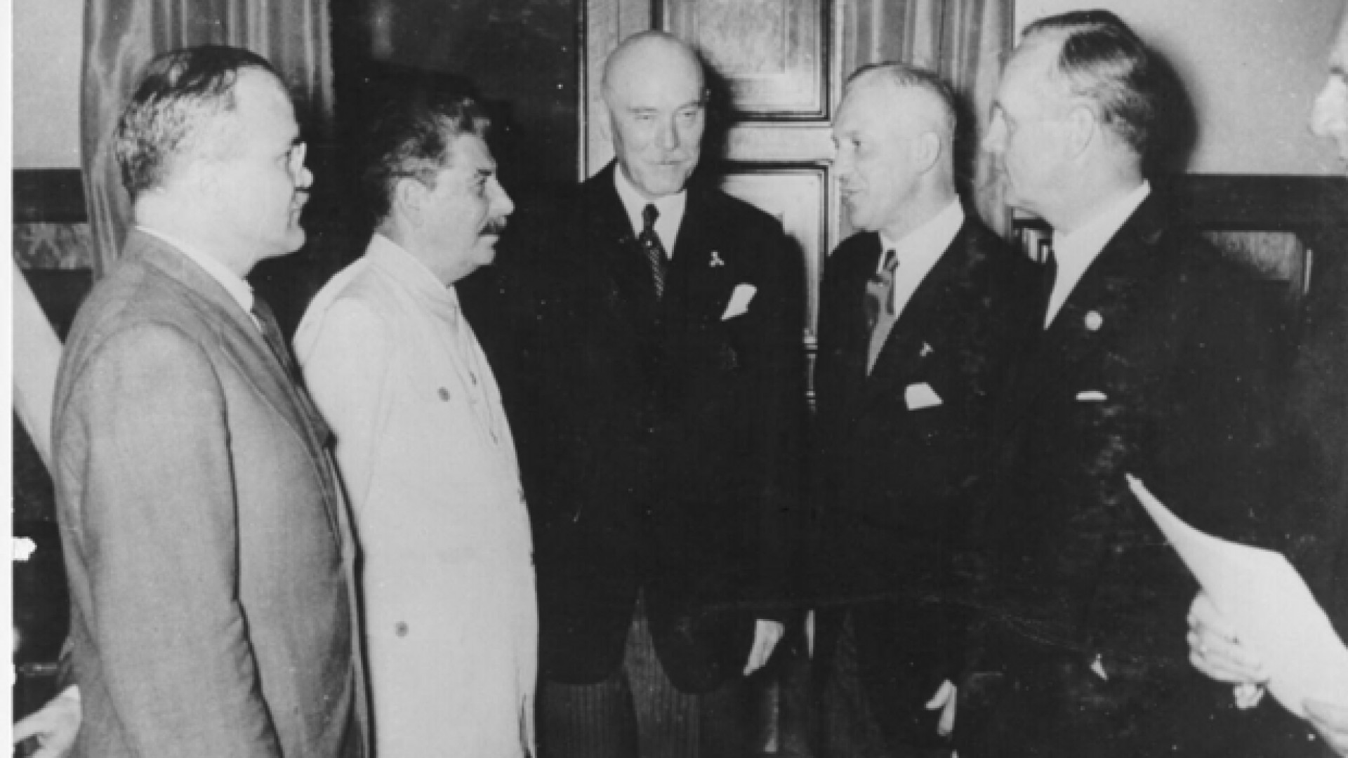Immagine di 80 anni fa il patto Germania-Urss, doppio inganno tra Hitler e Stalin