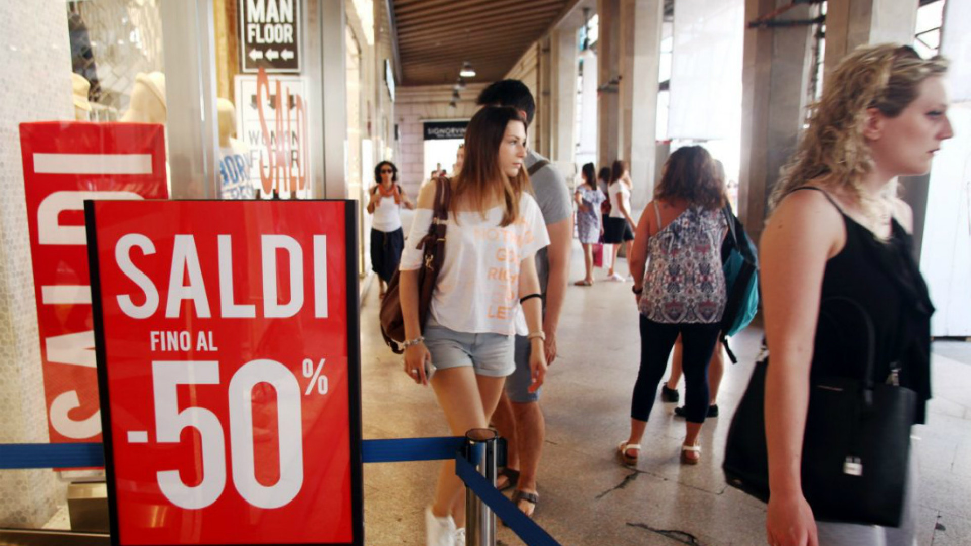Immagine di Saldi, il commercio si aggrappa all'ultimo weekend