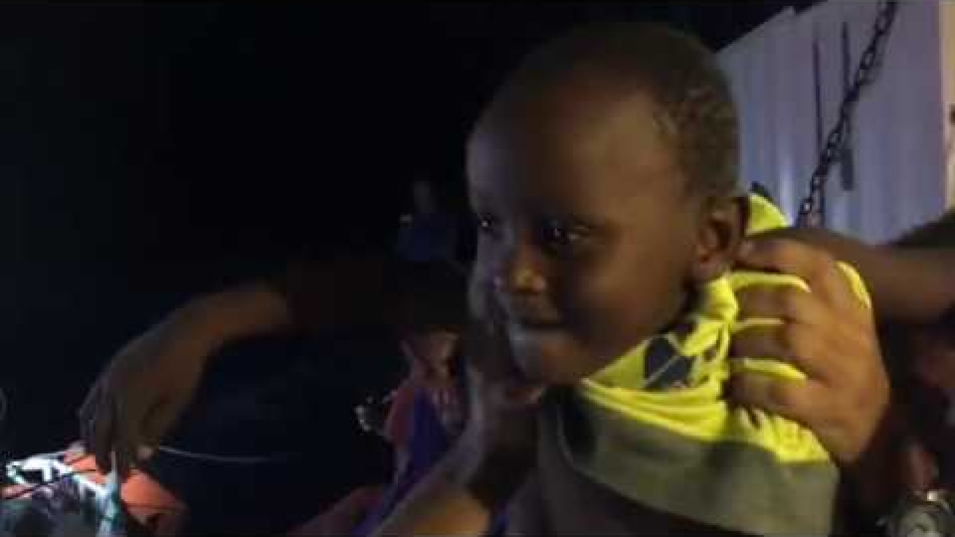 Immagine di Esclusiva, il «folle» trasbordo dei bimbi dalla Mare Jonio
