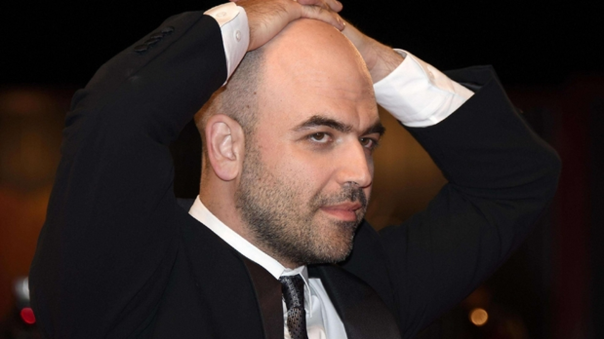Immagine di Saviano choc sulla cocaina: «Va legalizzata». E le comunità insorgono