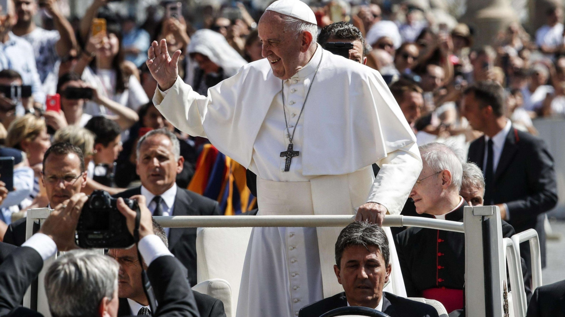 Immagine di Il Papa: «Mai privare del diritto alla speranza»