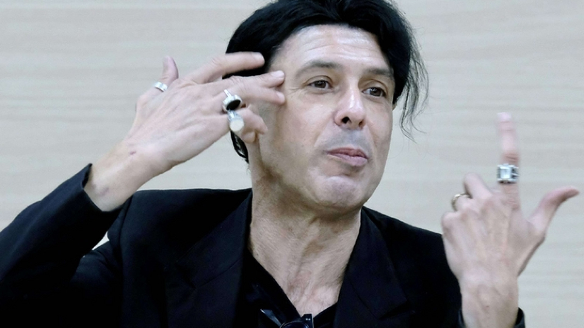 Immagine di Ezio Bosso: «Niente pietismi, sono felice di dirigere»