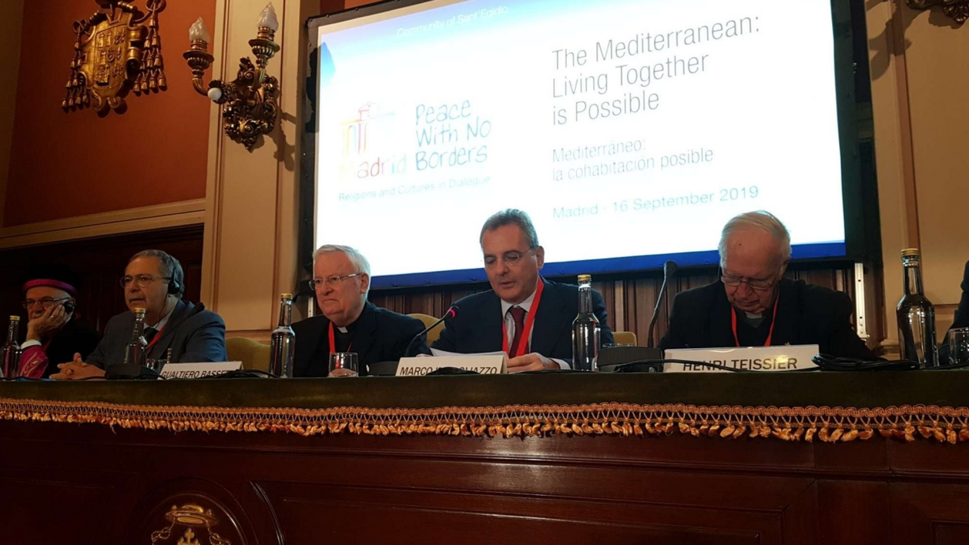 Immagine di Bassetti: sul Mediterraneo chiamati a scegliere fra carità e odio