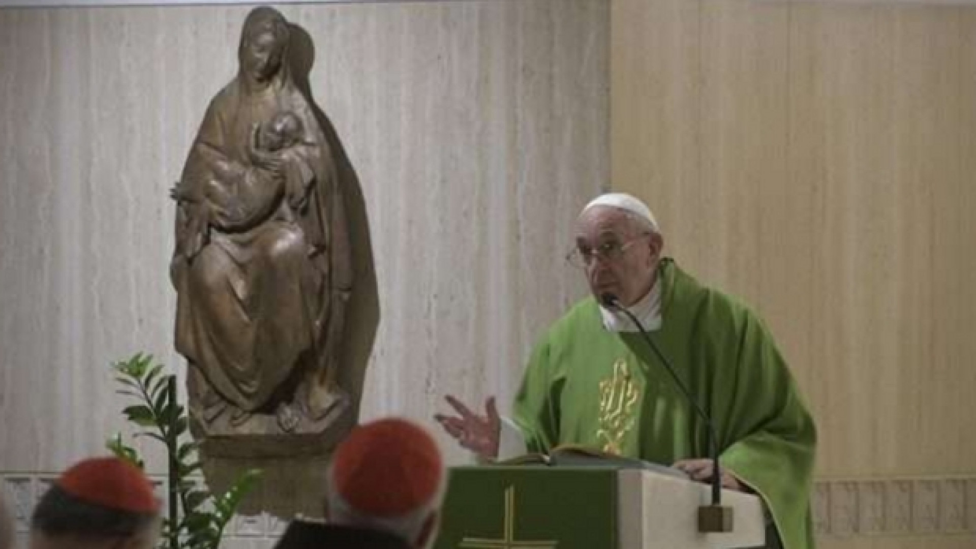 Immagine di Il Papa: la compassione è anche il linguaggio di Dio