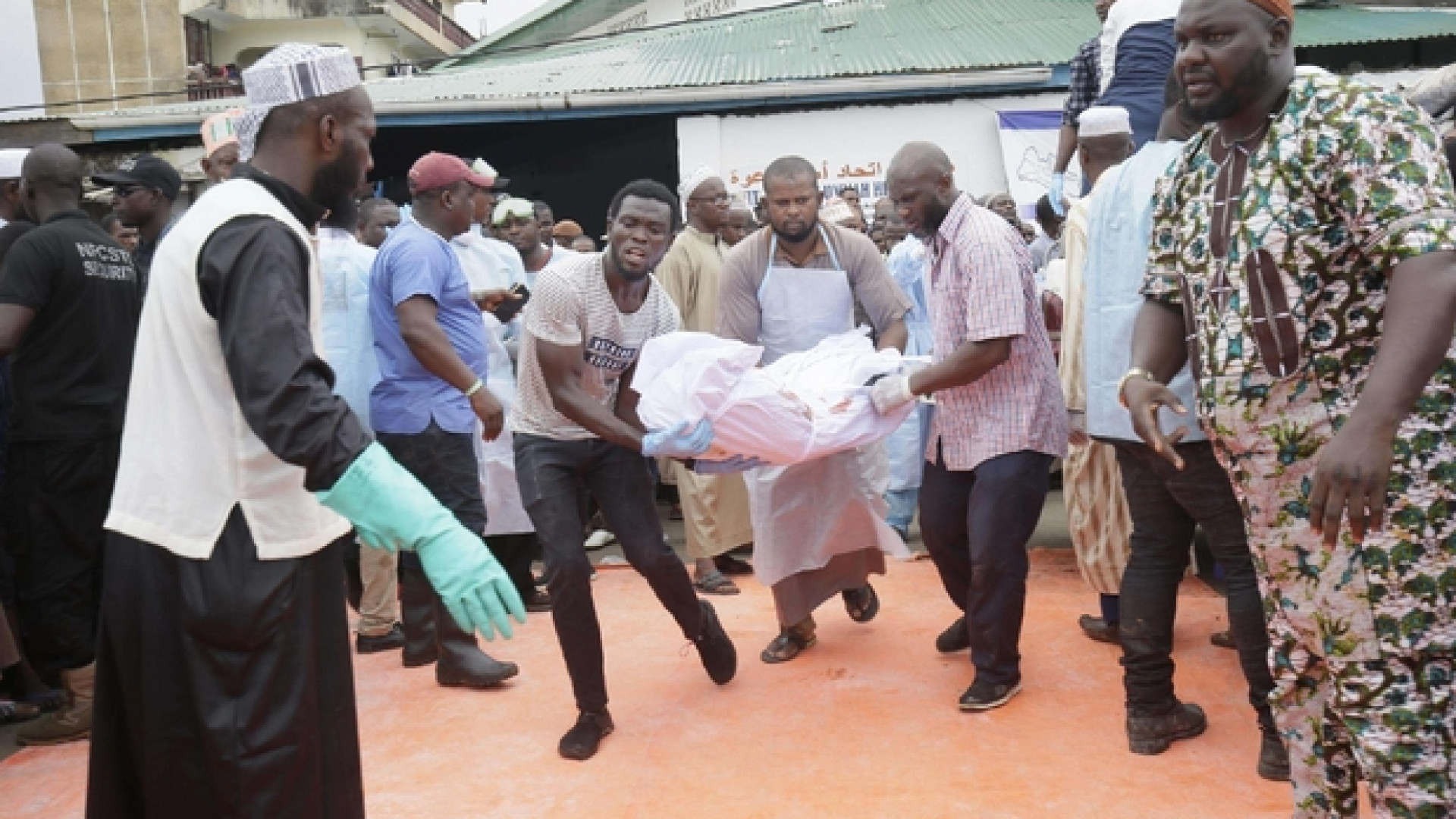 Immagine di Incendio in una scuola coranica fuori Monrovia, morti 26 bambini