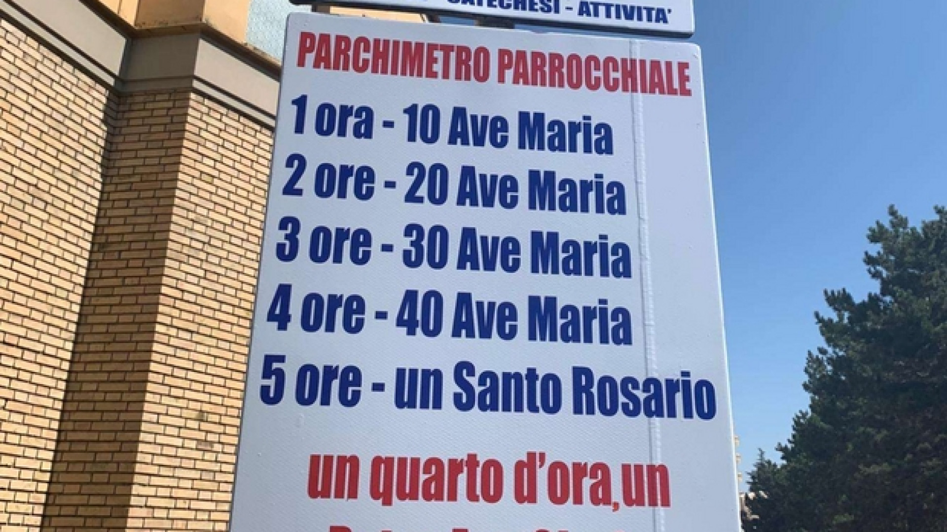 Immagine di Il parcheggio dove si "paga" in Ave Maria