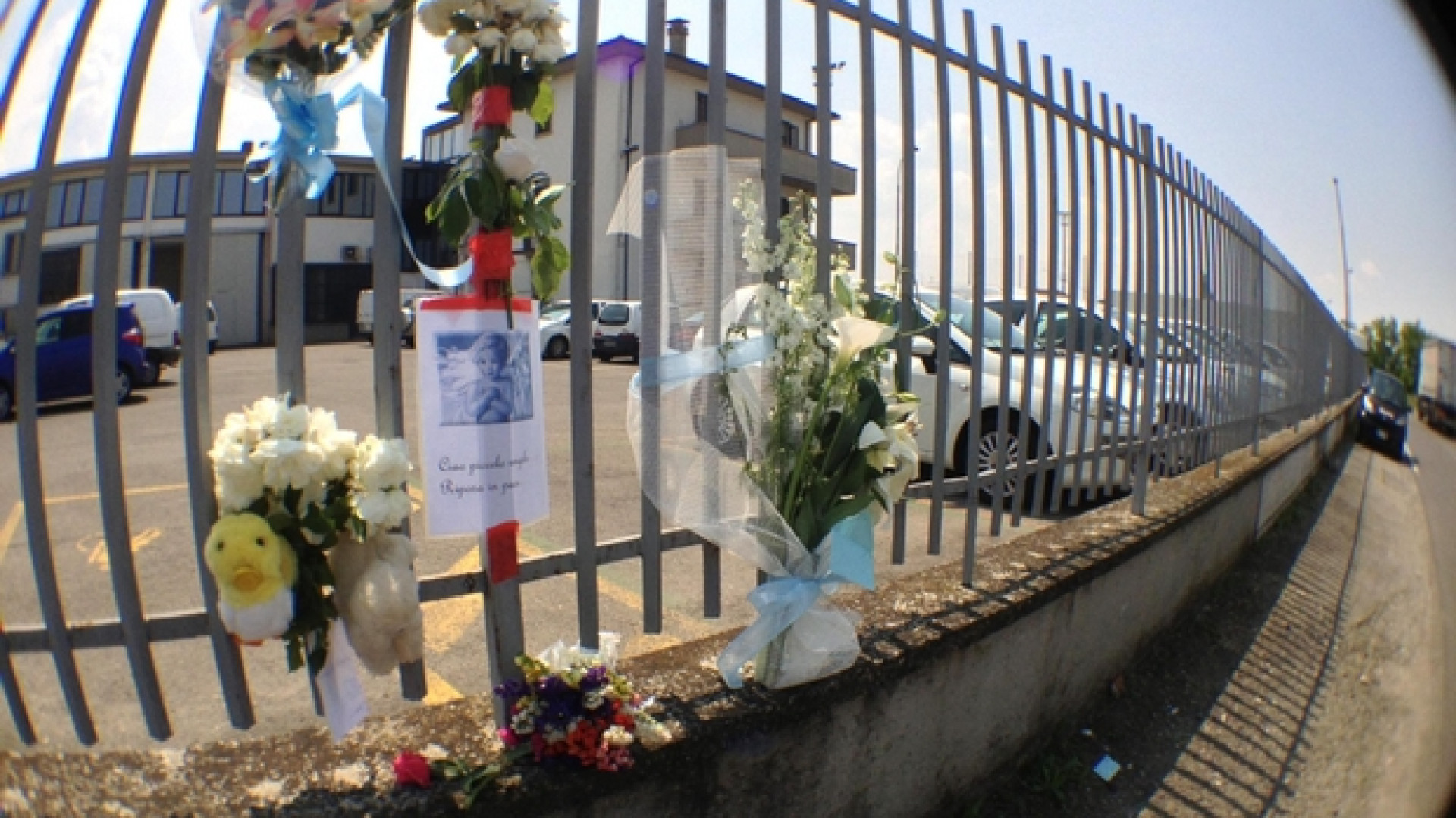 Immagine di Dimenticato in auto dal papà, bimbo di due anni muore a Catania