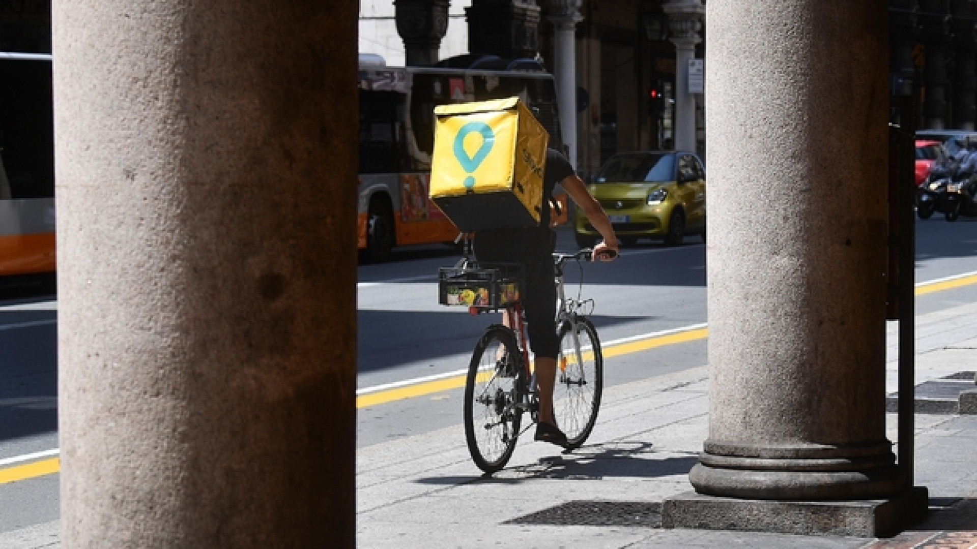 Immagine di Lo sciopero a tavola per i rider: ecco chi è d'accordo