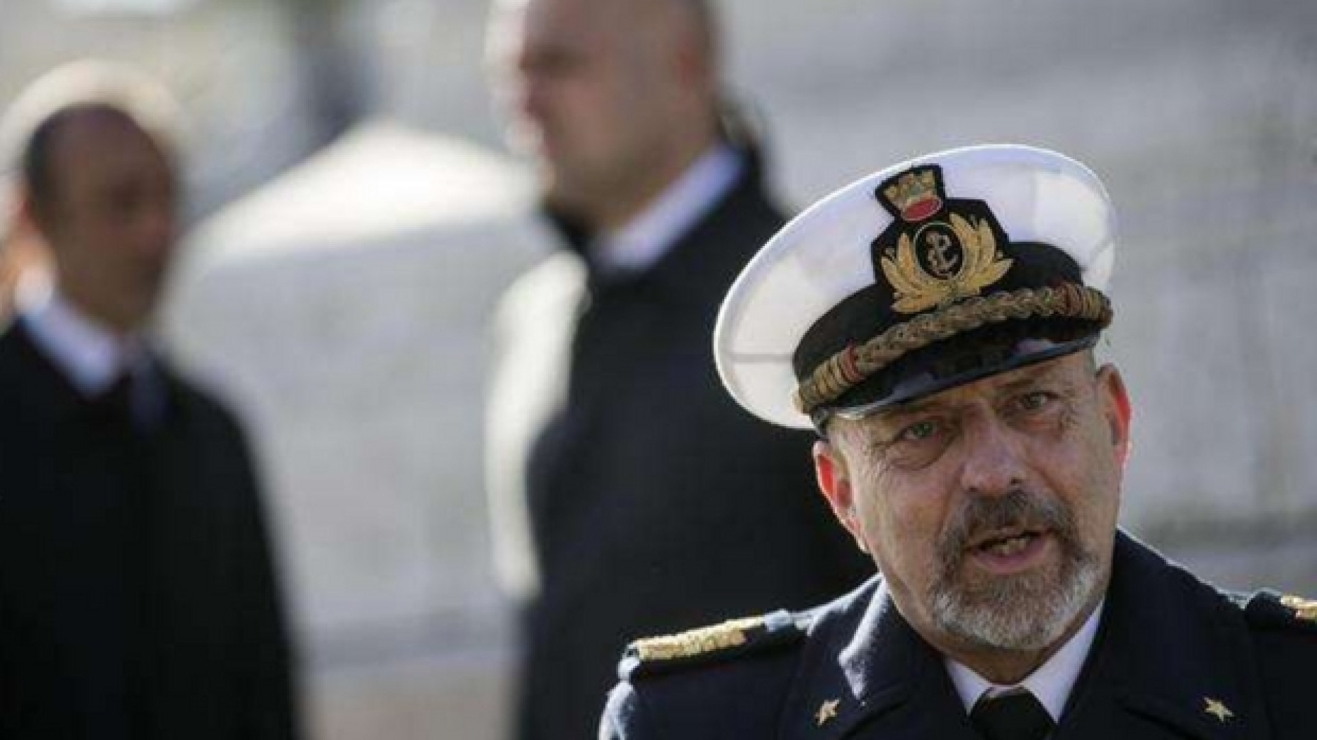 Immagine di L'ammiraglio De Giorgi: «Ai trafficanti lasciata mano libera»