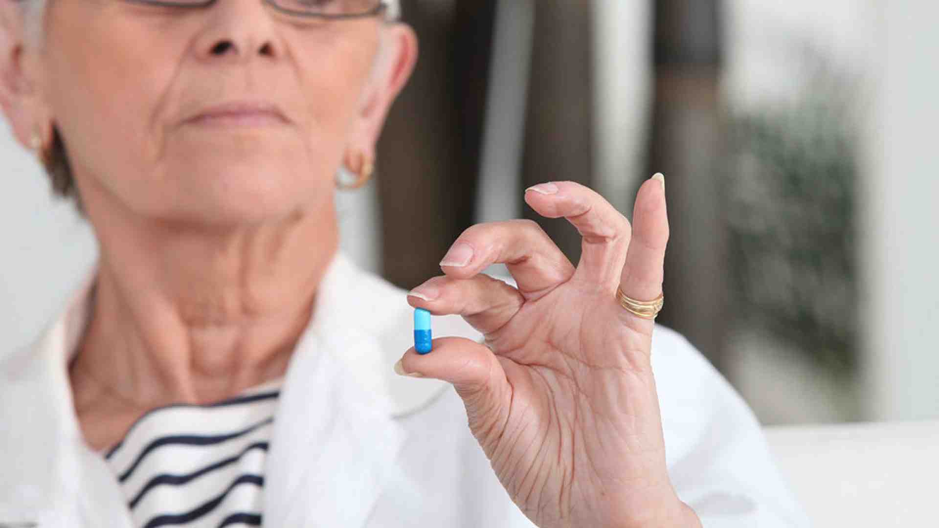 Immagine di Curarsi con gli antibiotici ammalarsi di antibiotici