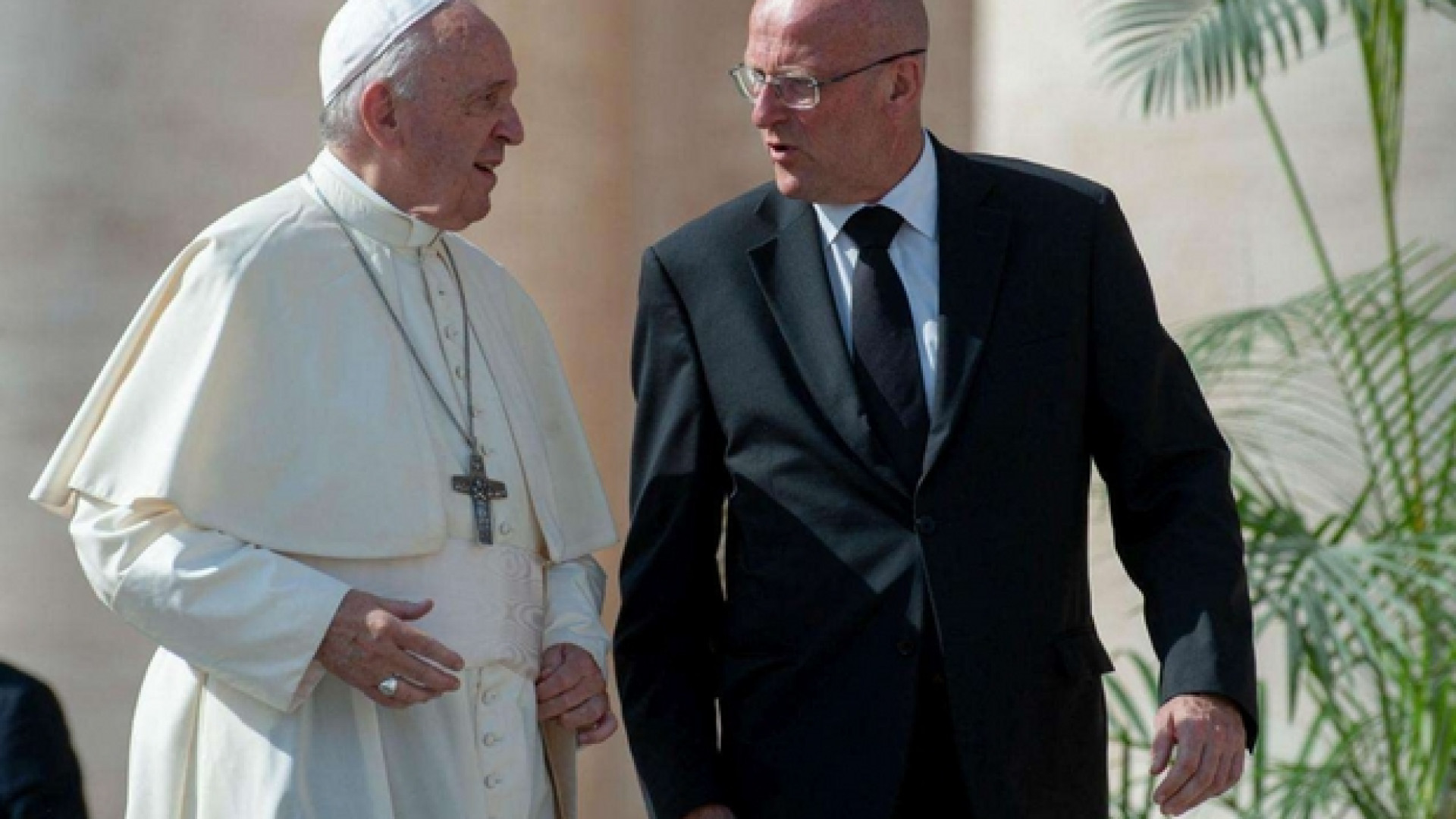 Immagine di Papa Francesco in visita alla famiglia dell'ex comandante Giani