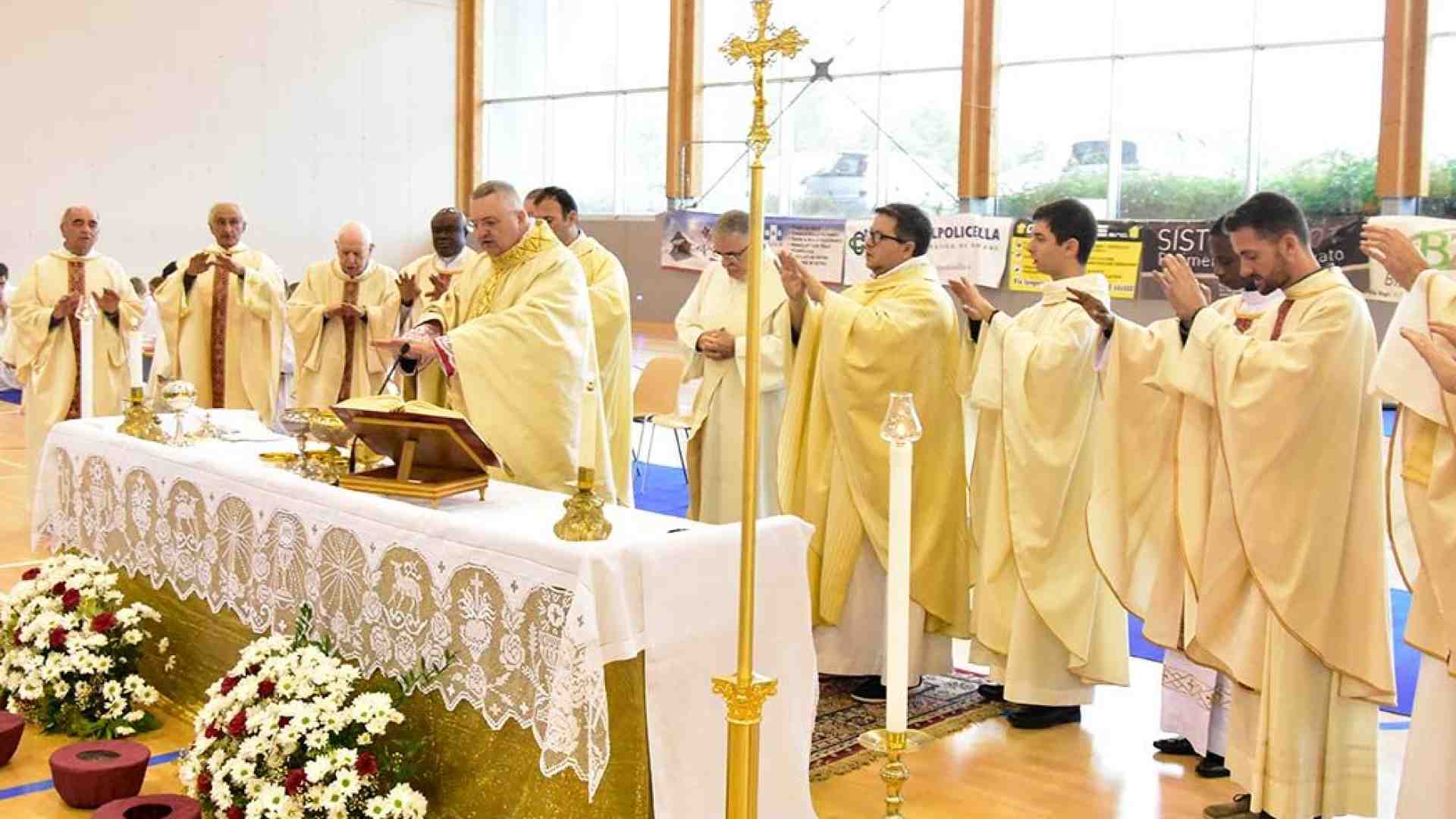 Immagine di Unità pastorale Sant'ambrogio-Domegliara. La Settimana eucaristica unitaria occasione di vera comunione
