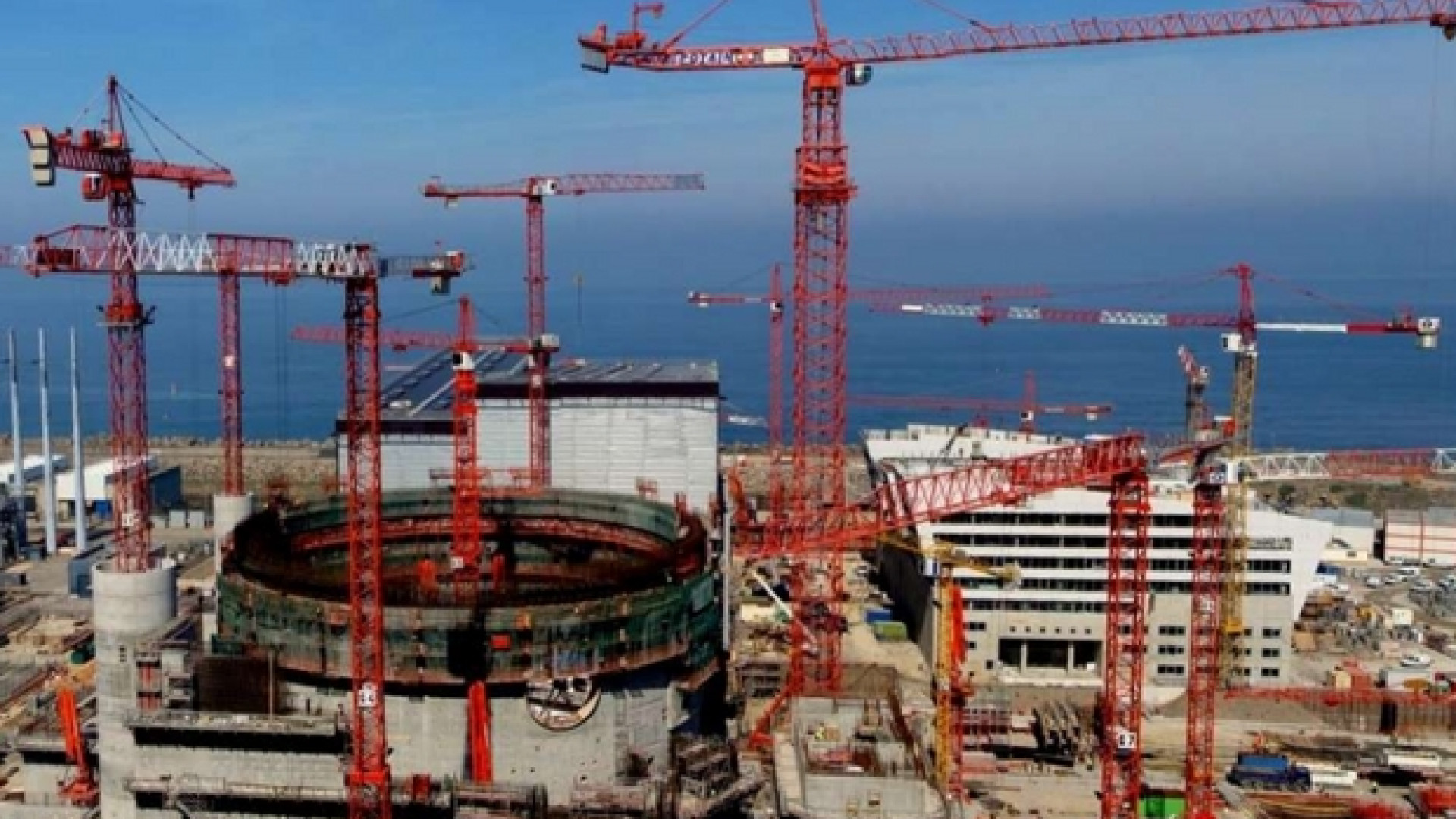 Immagine di La Francia sceglie di riaprire il cantiere dell'energia atomica