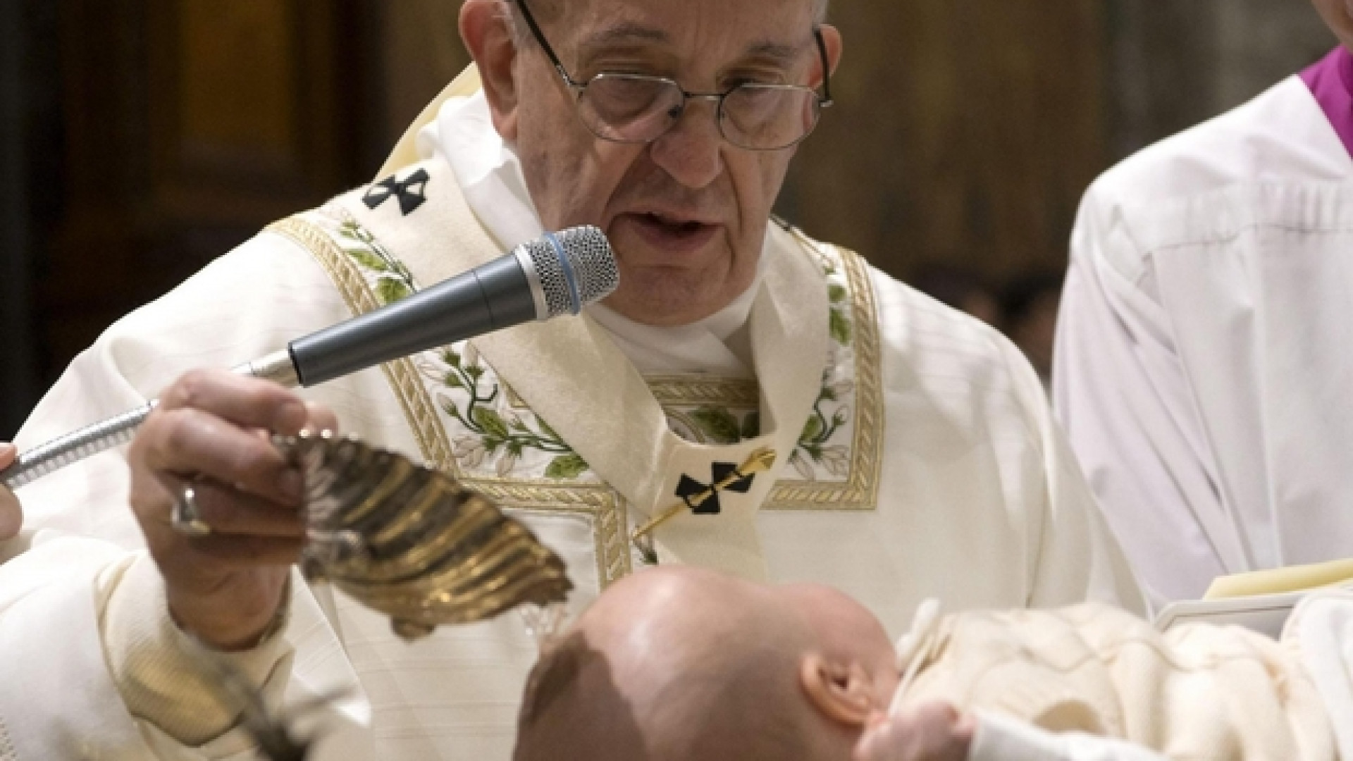 Immagine di Papa Francesco: «Ecco il respiro della vita nuova»