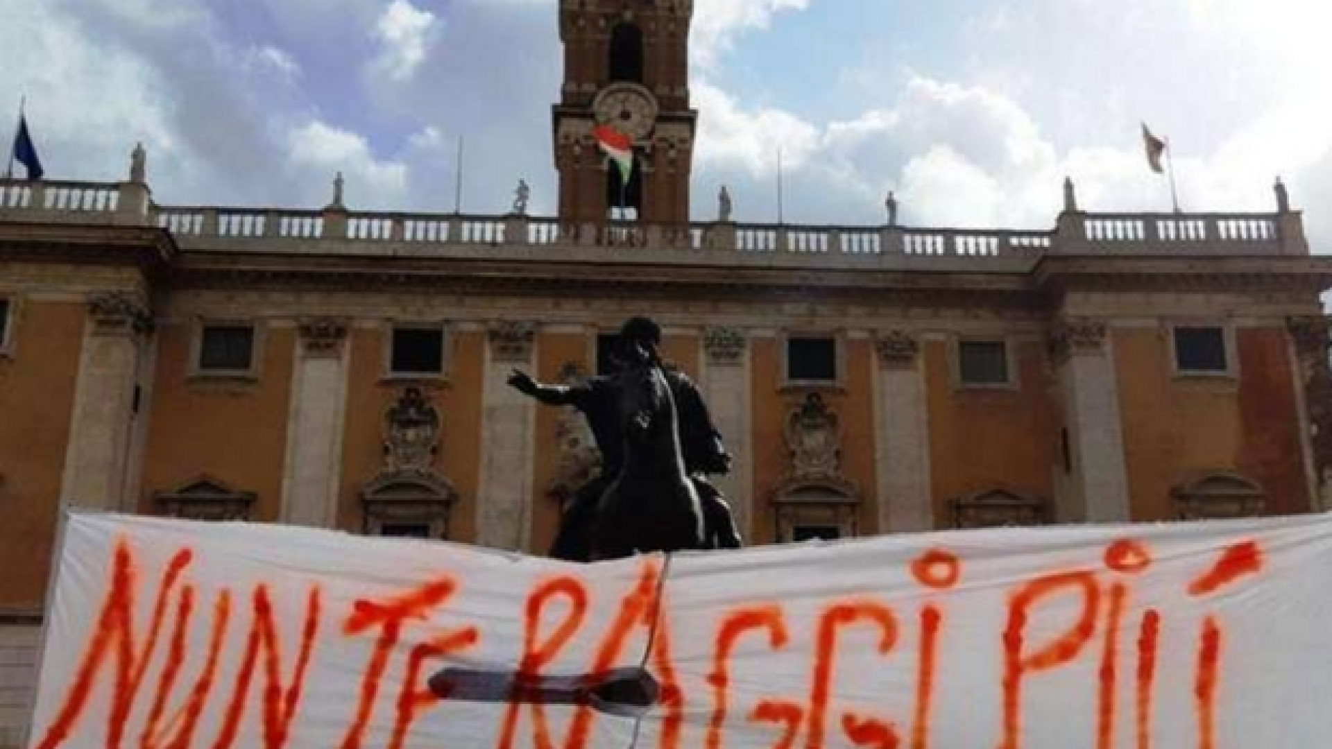 Immagine di "Tutti per Roma" in marcia lungo il Tevere per dire #BastaRaggi