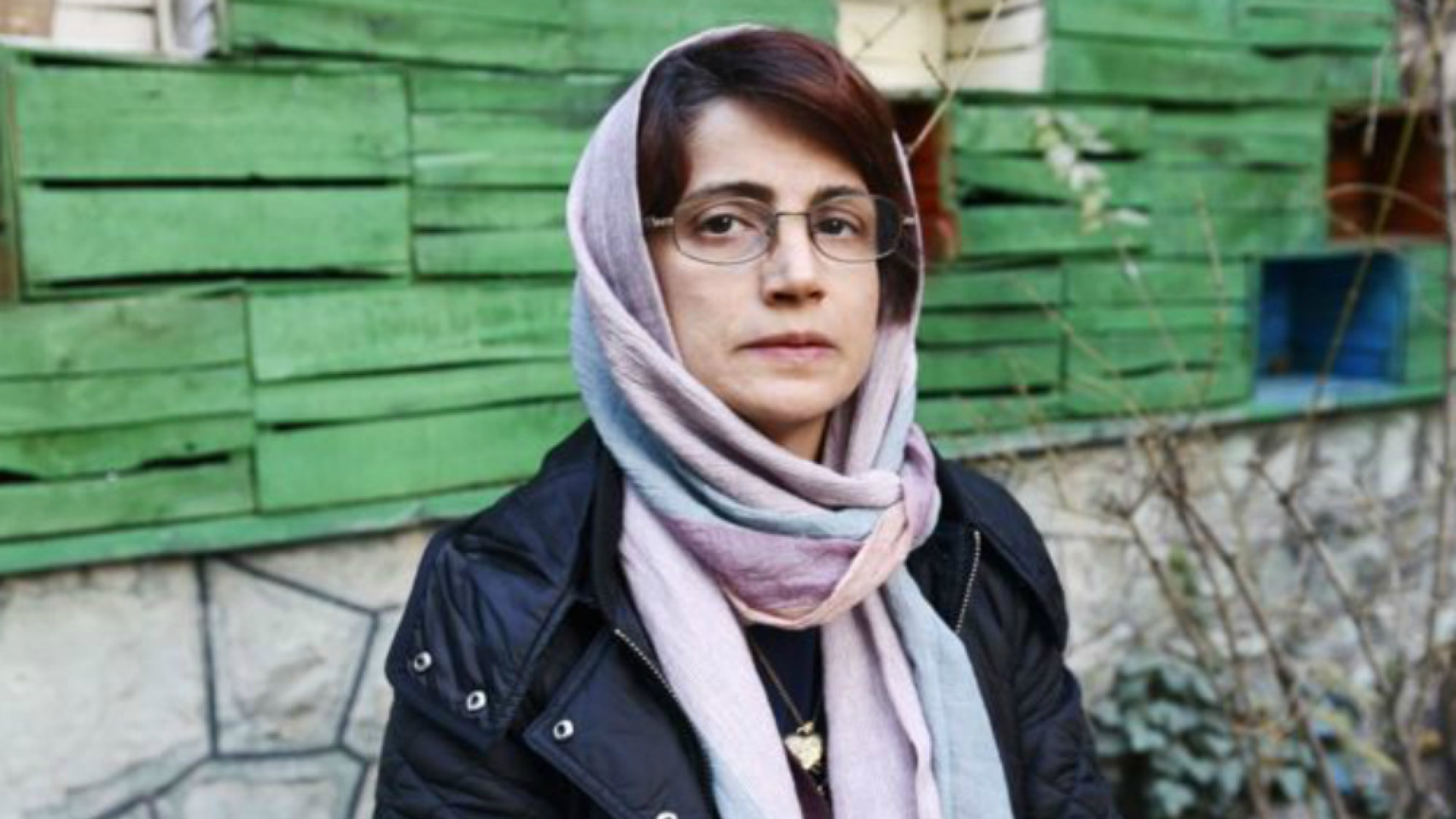 Immagine di In difesa del diritto di difesa. Che cosa ci insegna il caso agghiacciante dell’avvocato iraniano Nasrin Sotoudeh