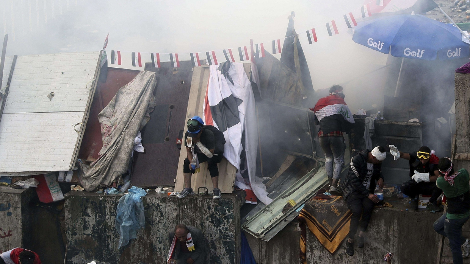 Immagine di Cento manifestanti uccisi in sei giorni in Iraq