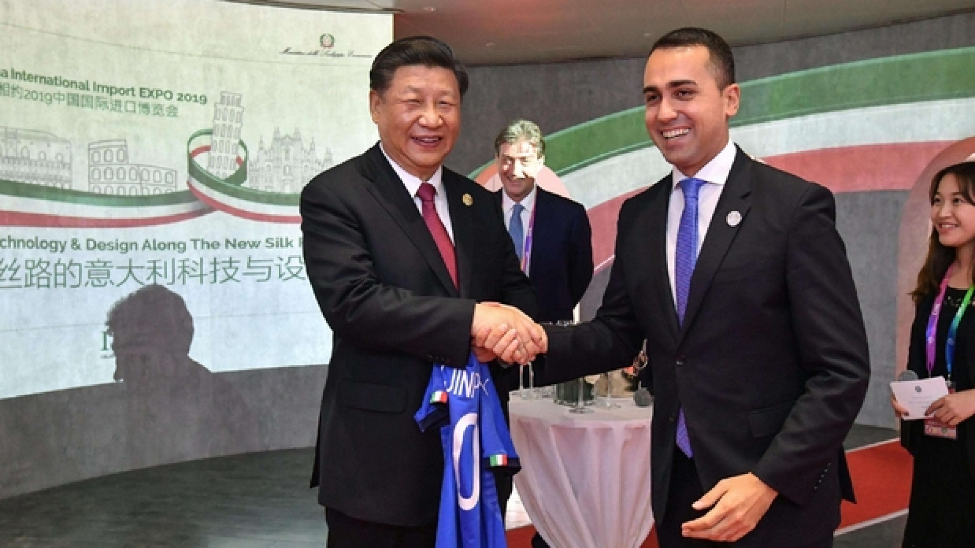 Immagine di Hong Kong, Di Maio: «Non interferiamo in vicende altrui»